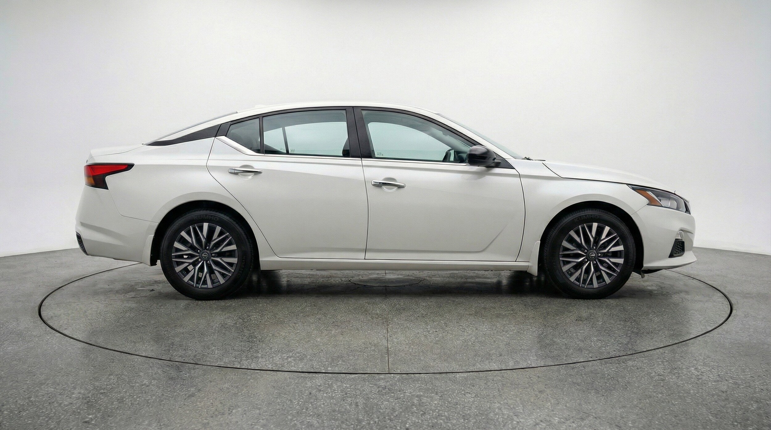 Thumbnail: 2025 Nissan Altima - 11
