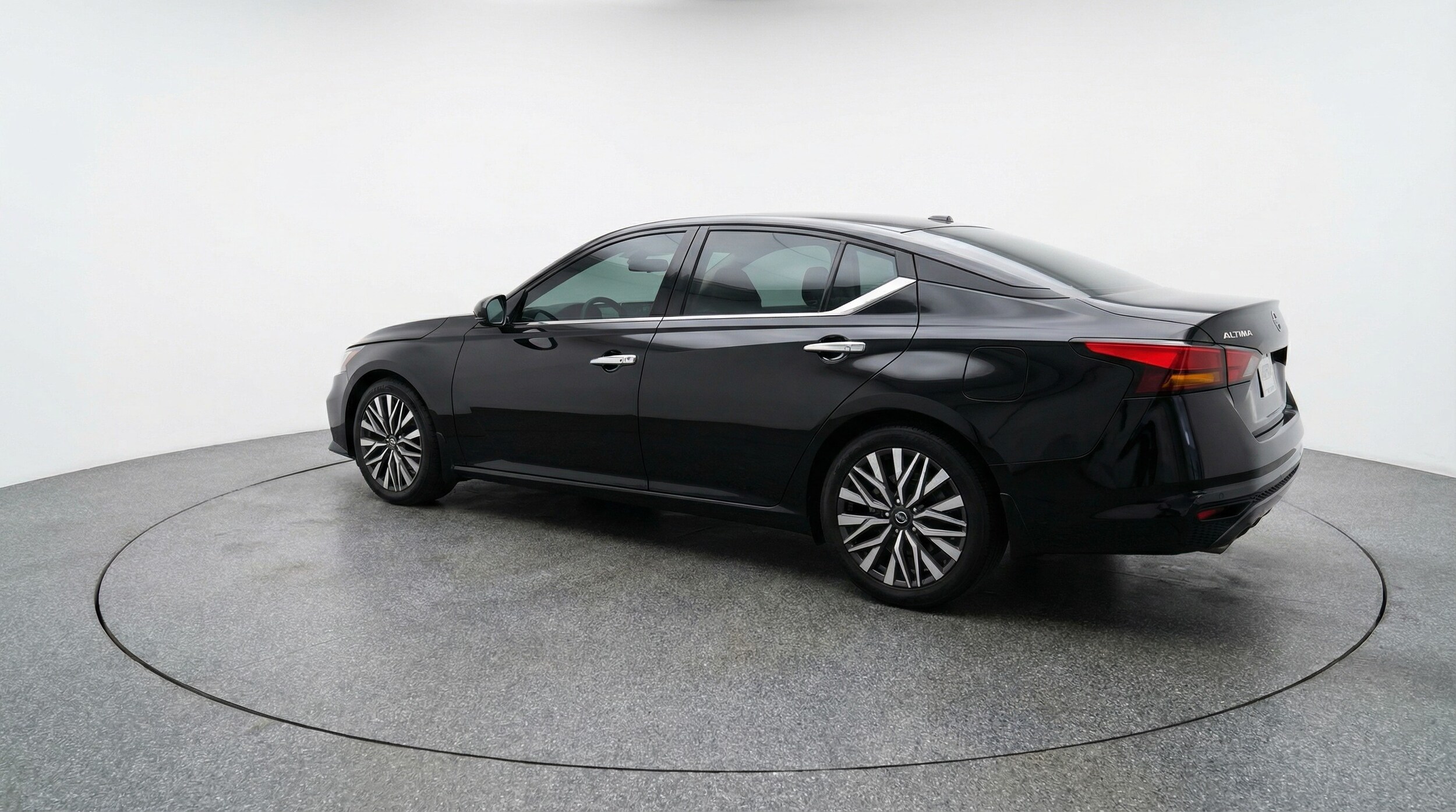 Thumbnail: 2025 Nissan Altima - 5