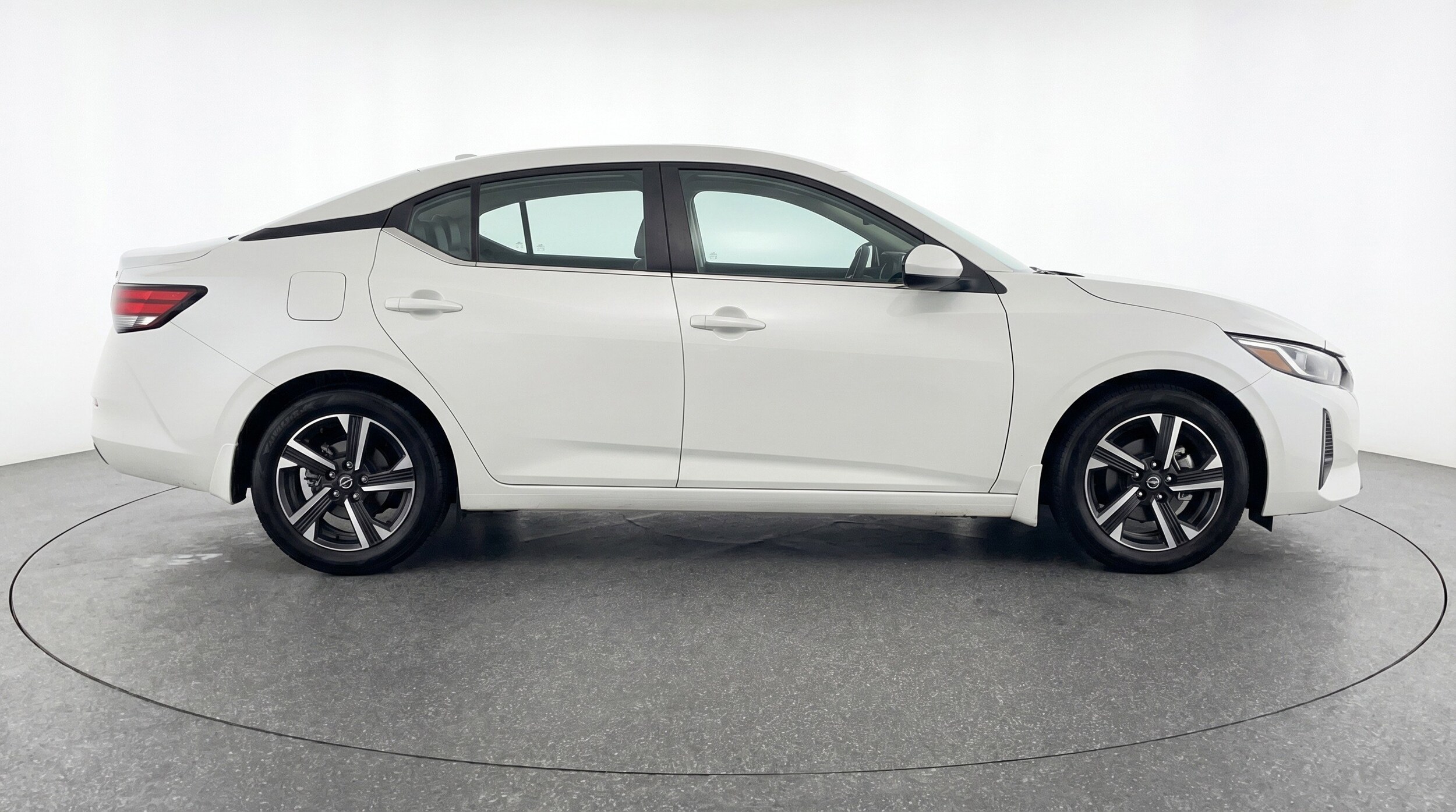 Thumbnail: 2025 Nissan Sentra - 11