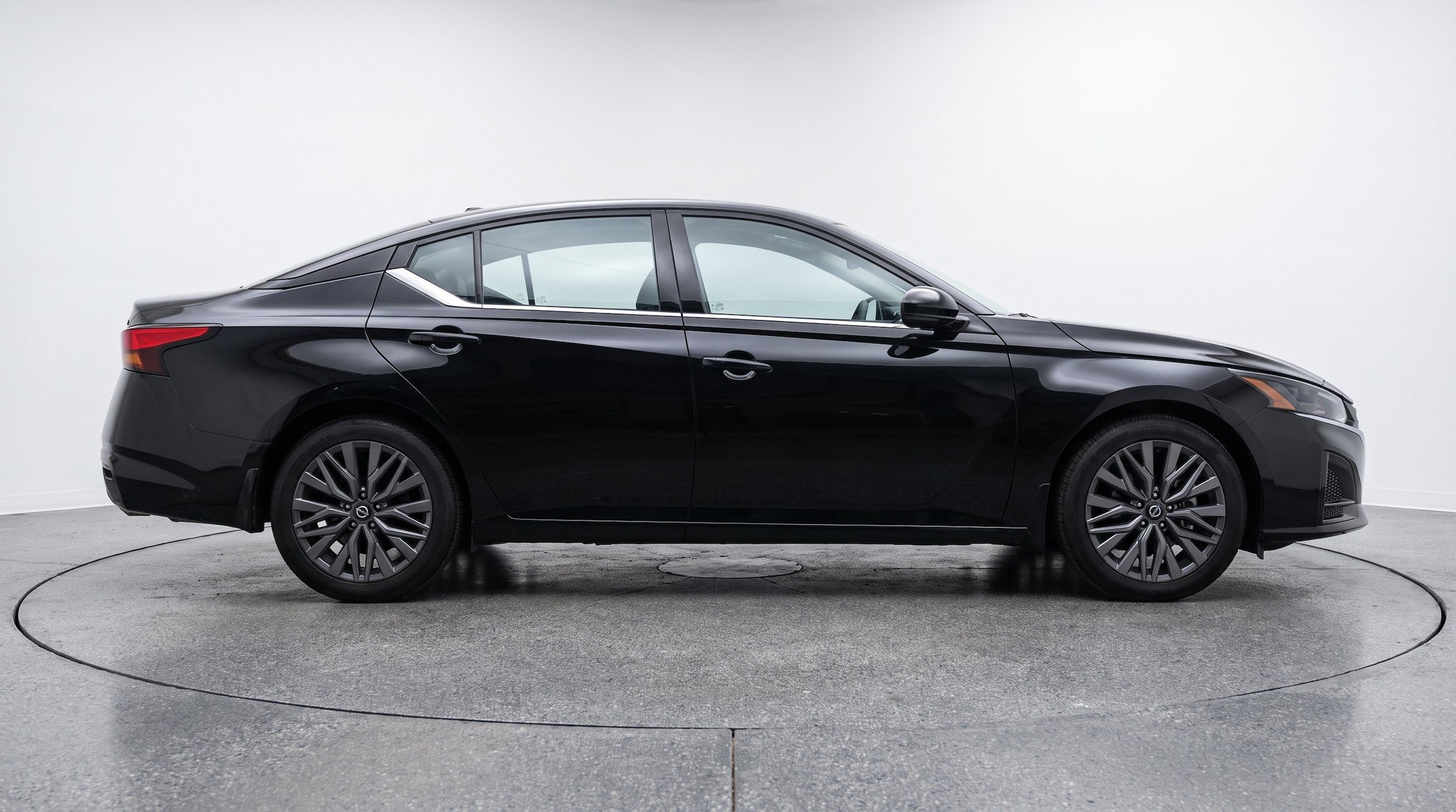 Thumbnail: 2025 Nissan Altima - 11