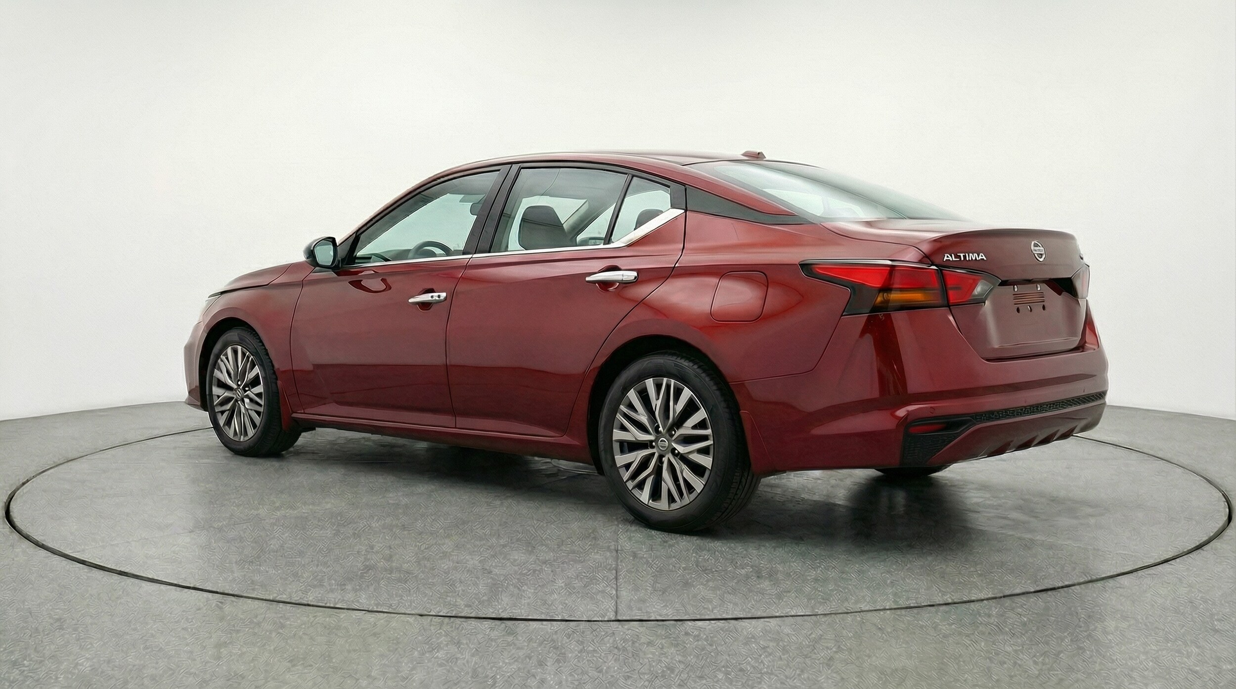 Thumbnail: 2025 Nissan Altima - 5