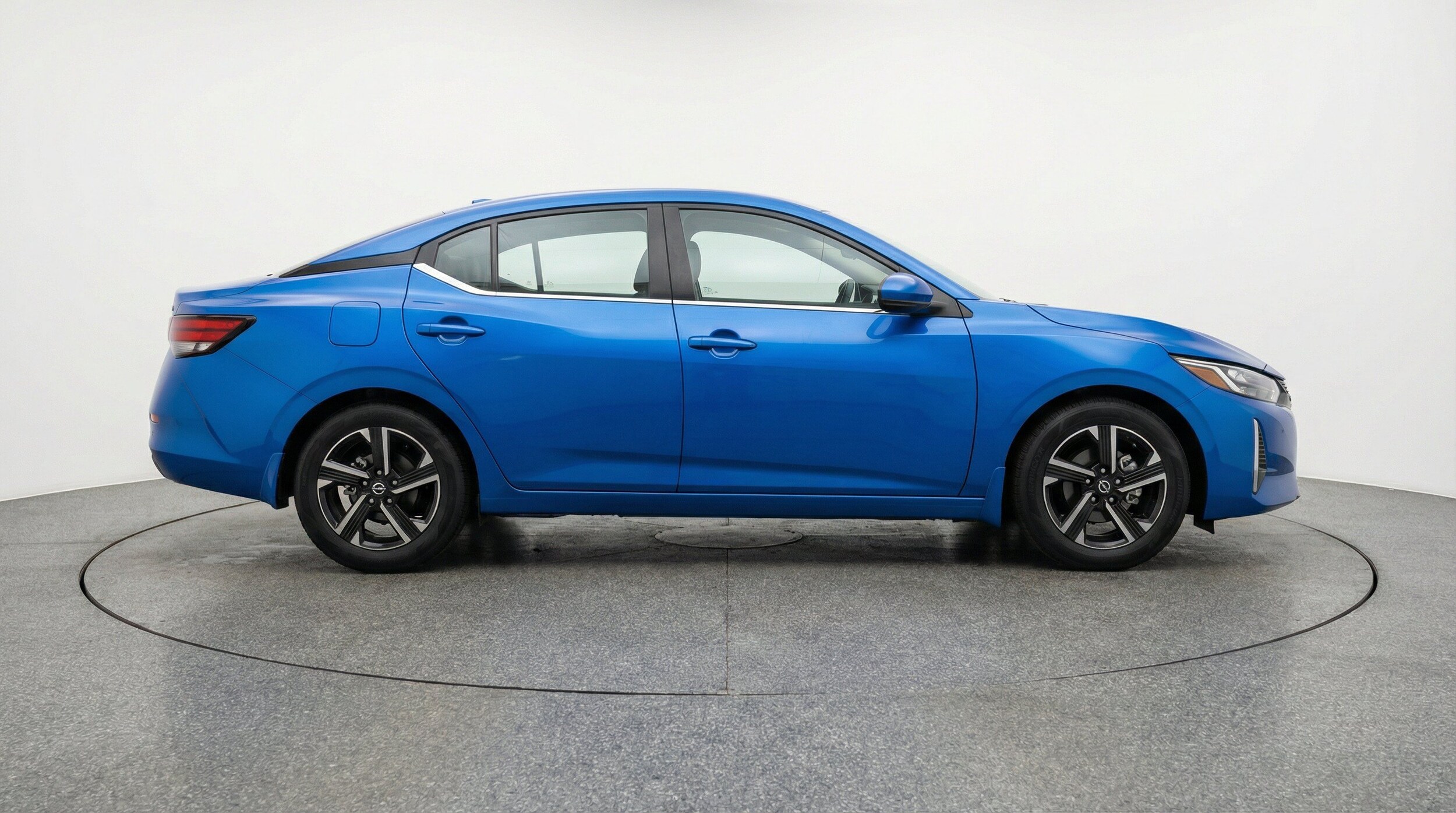 Thumbnail: 2025 Nissan Sentra - 10