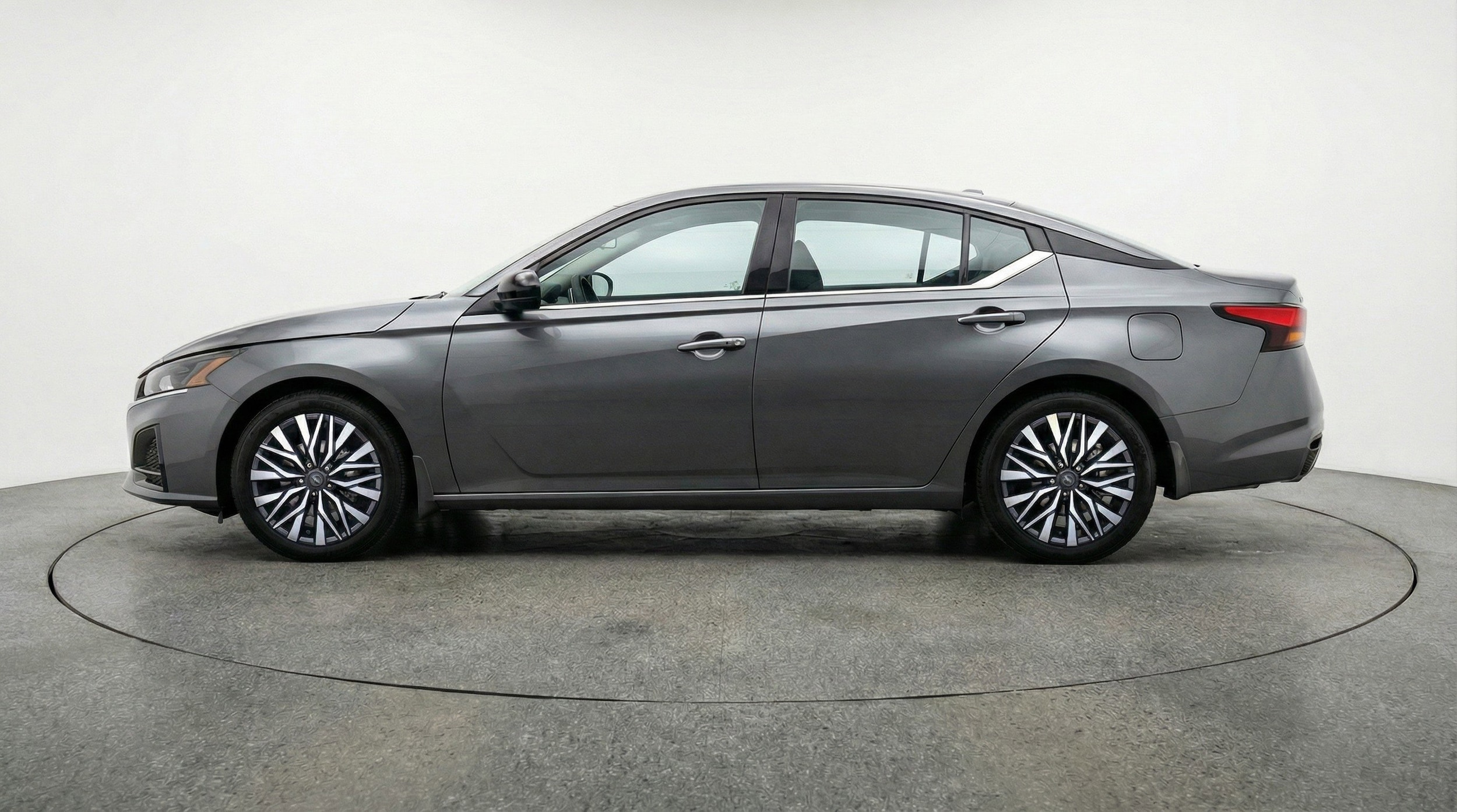 Thumbnail: 2025 Nissan Altima - 5