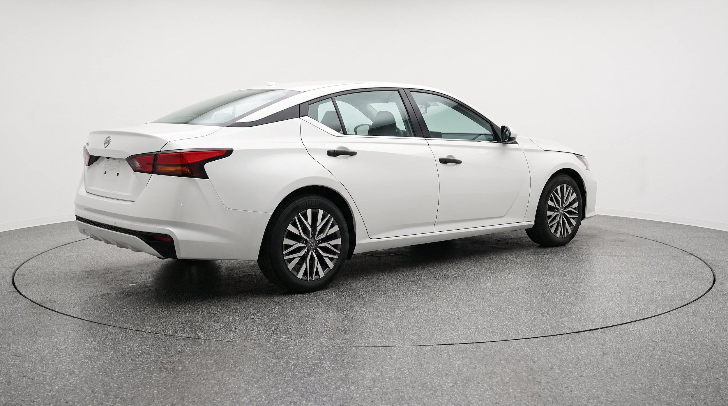 Thumbnail: 2025 Nissan Altima - 9