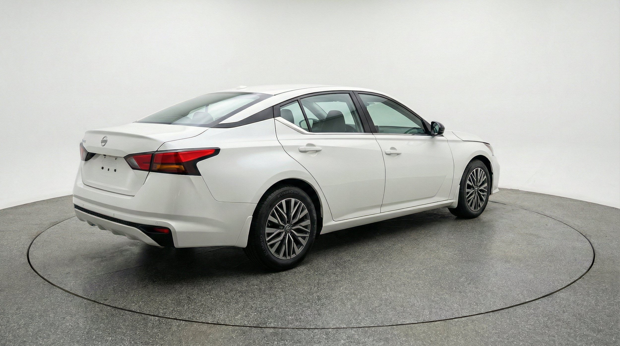 Thumbnail: 2025 Nissan Altima - 9