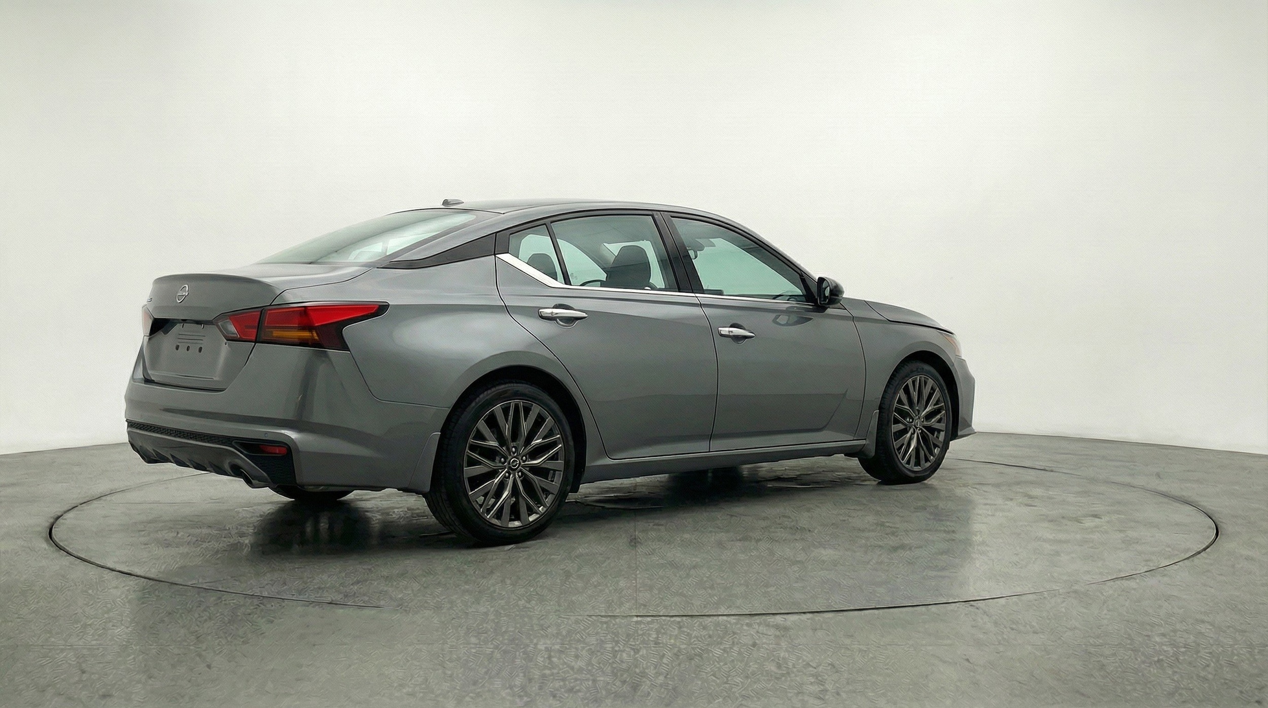 Thumbnail: 2025 Nissan Altima - 9