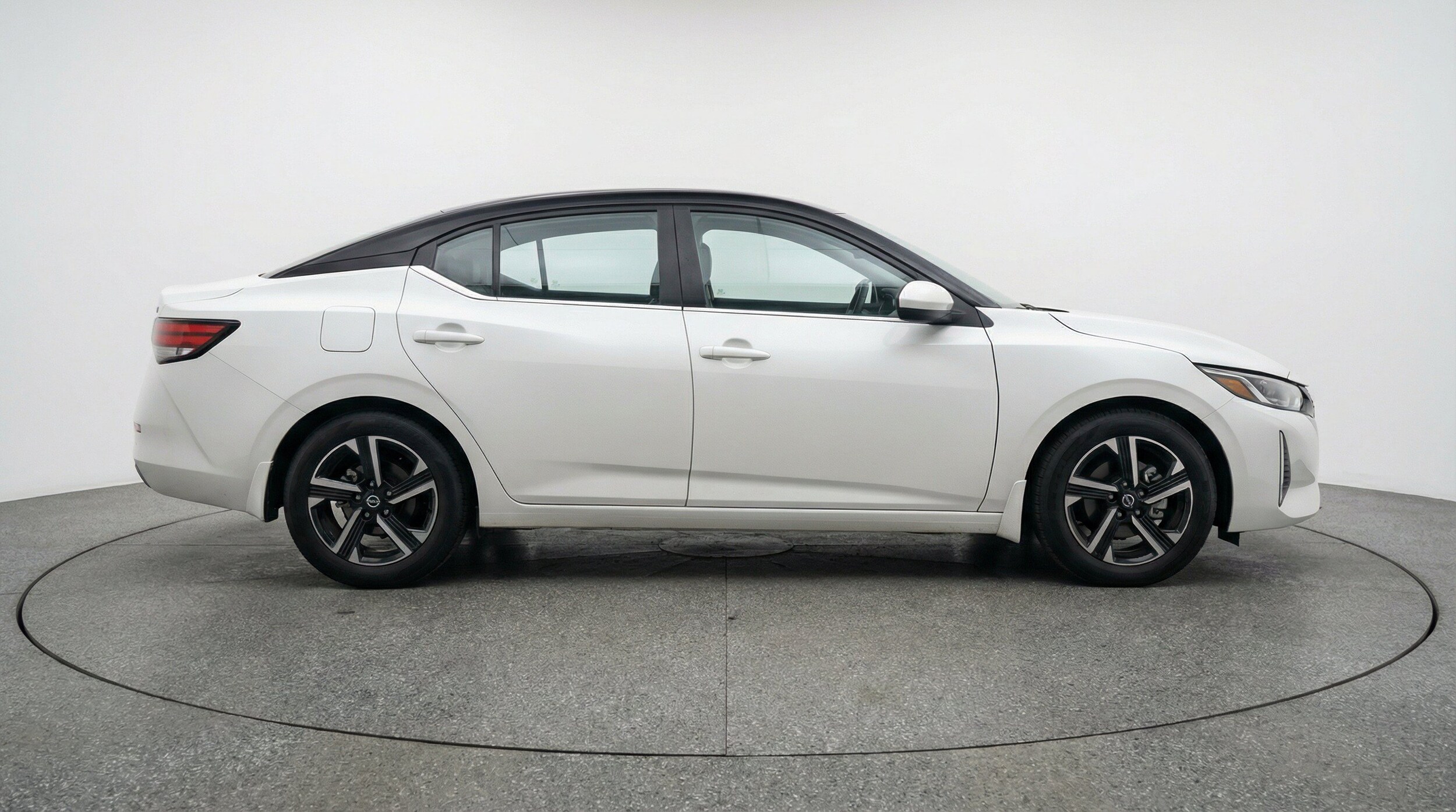 Thumbnail: 2025 Nissan Sentra - 11