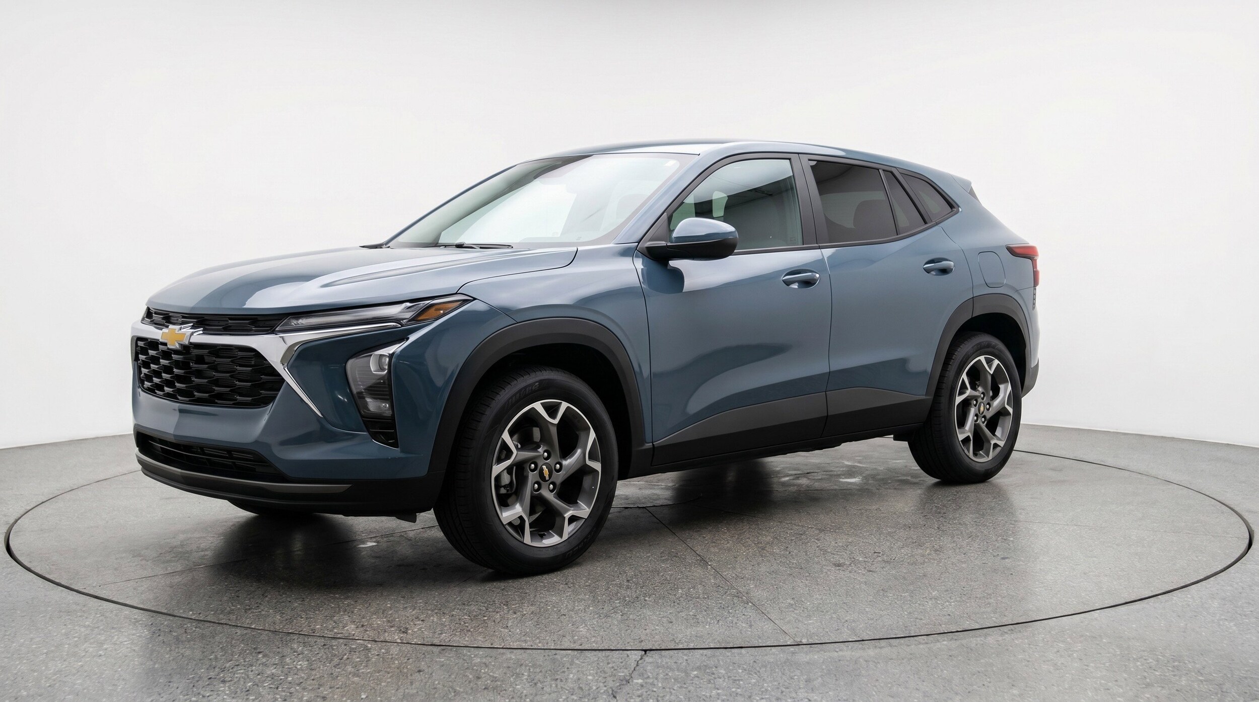 Thumbnail: 2025 Chevrolet Trax - 3