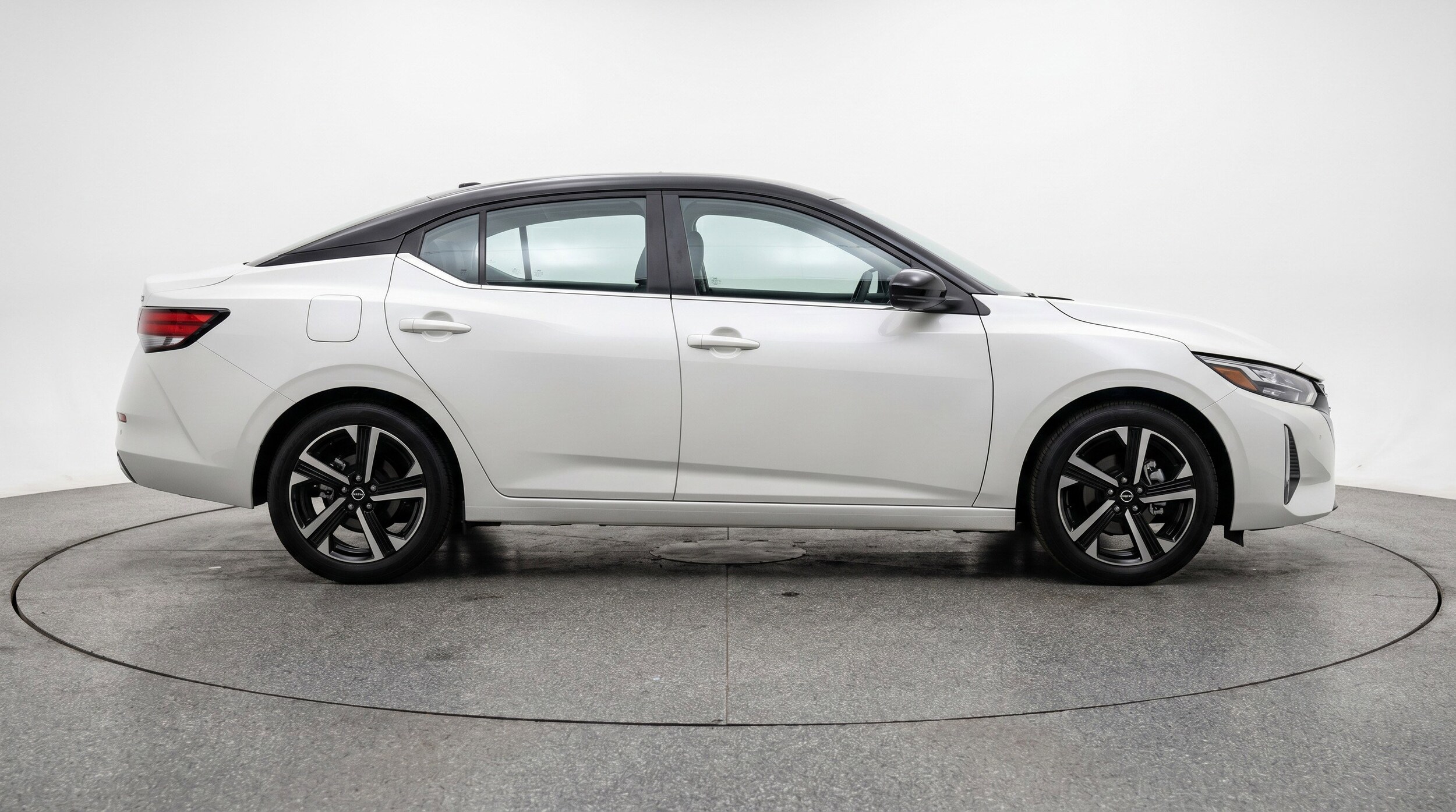 Thumbnail: 2025 Nissan Sentra - 11