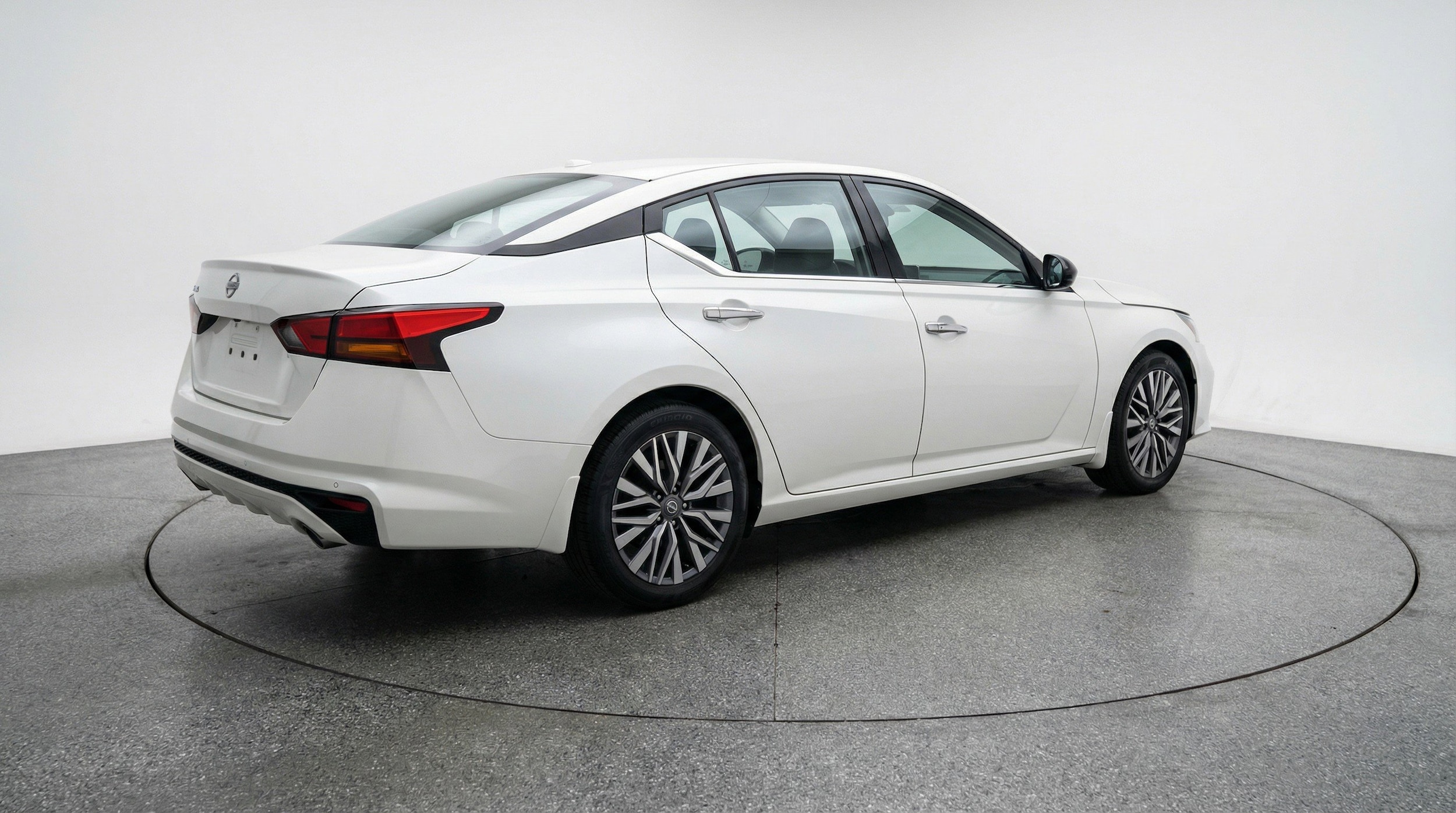 Thumbnail: 2025 Nissan Altima - 9
