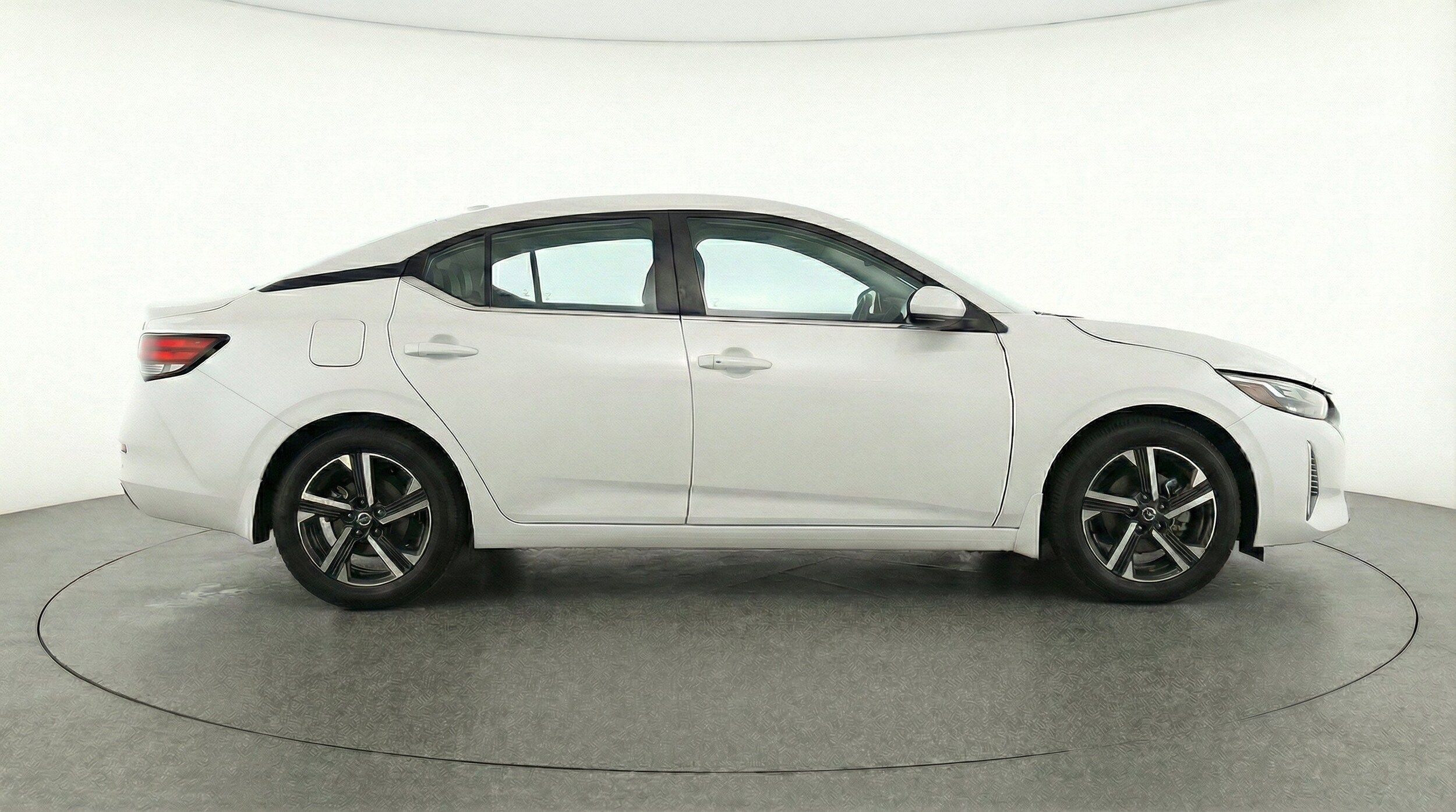 Thumbnail: 2025 Nissan Sentra - 11