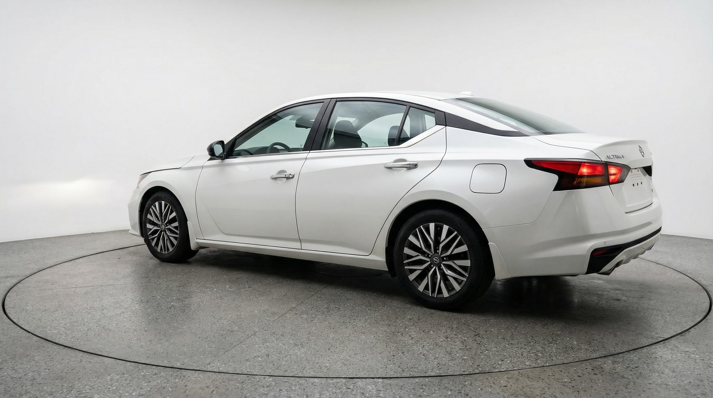 Thumbnail: 2025 Nissan Altima - 5