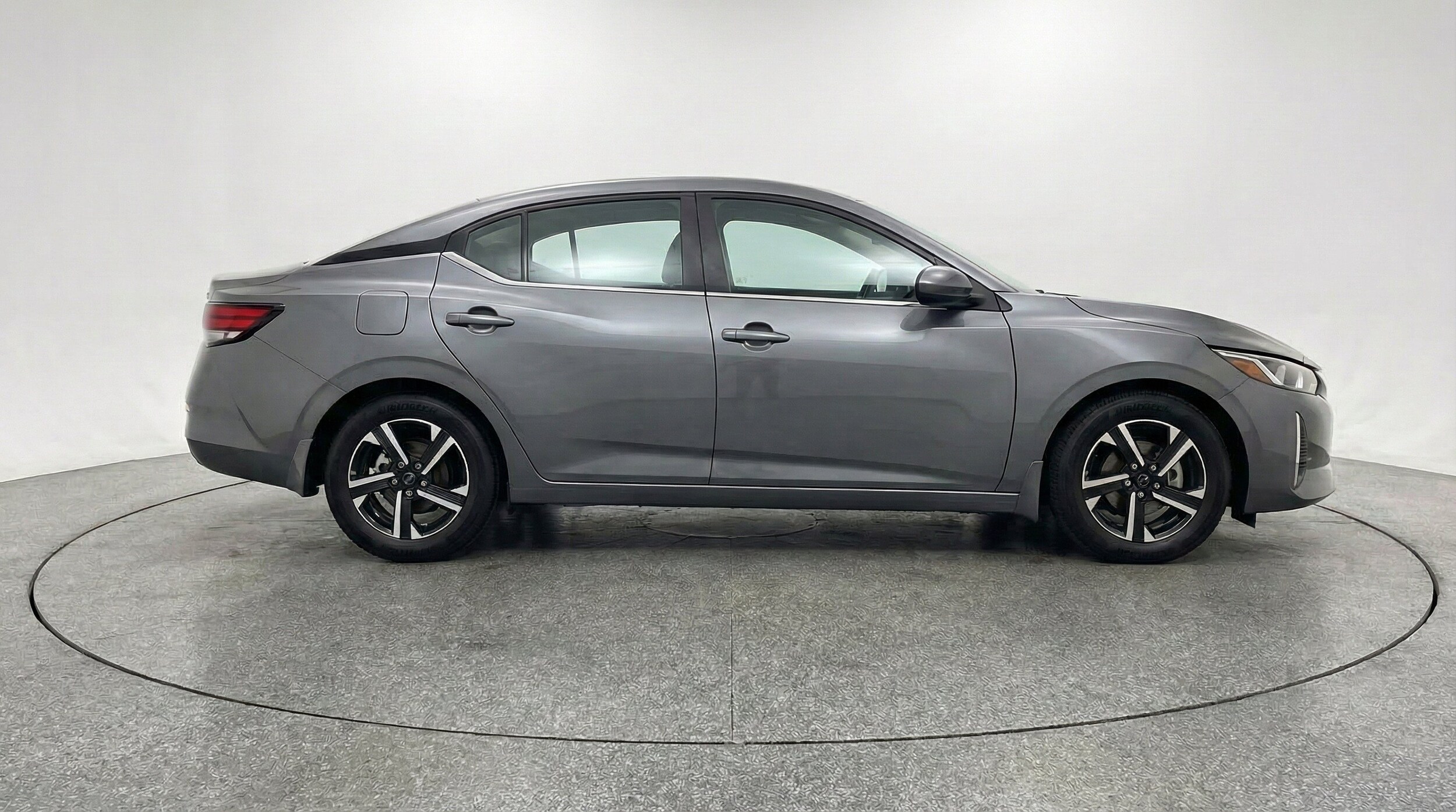 Thumbnail: 2025 Nissan Sentra - 11