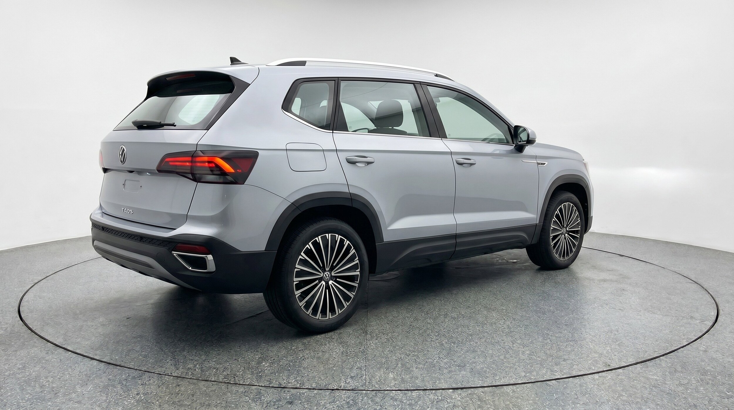 Thumbnail: 2025 Volkswagen Taos - 9