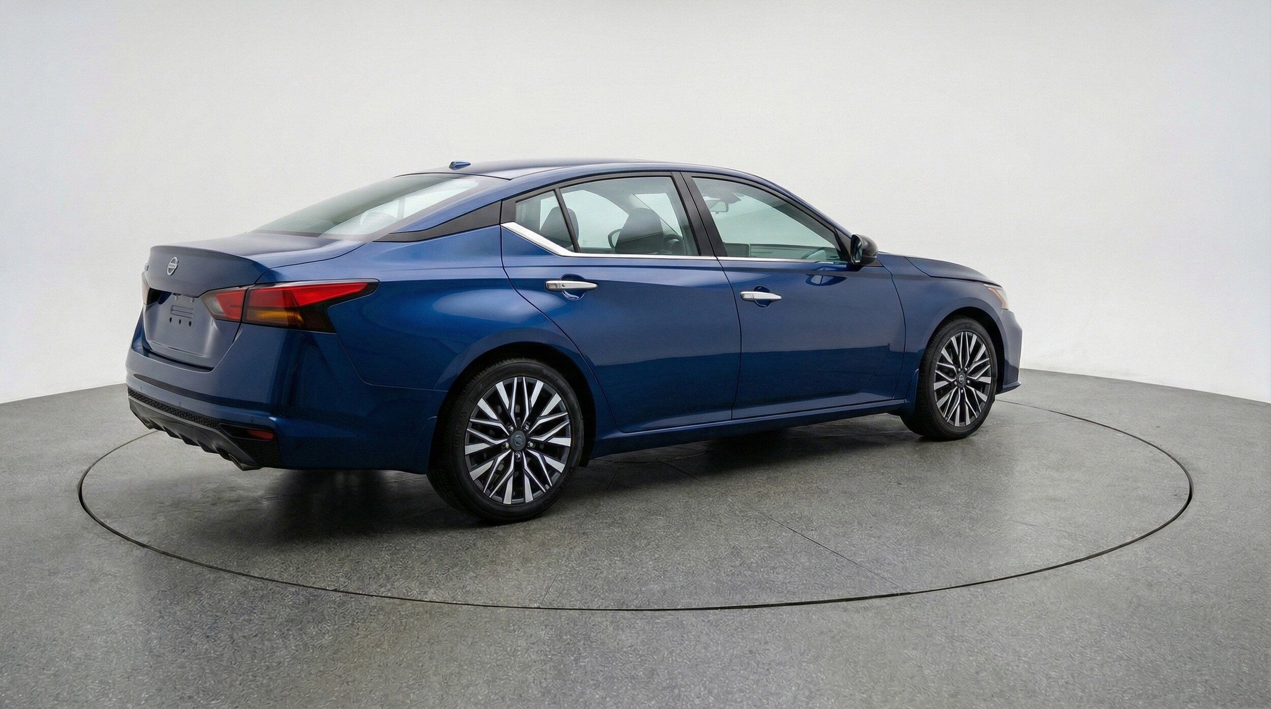 Thumbnail: 2025 Nissan Altima - 9