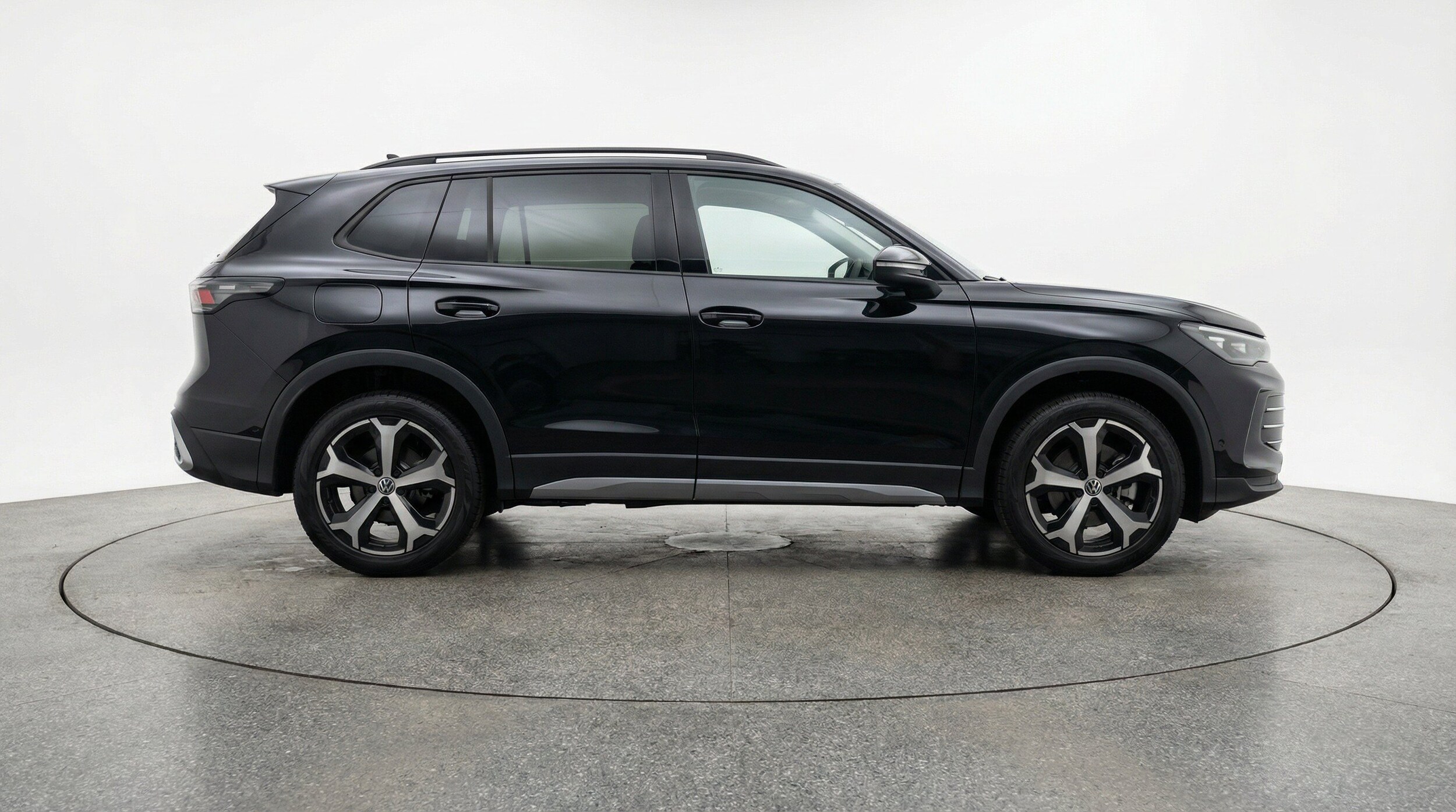 Thumbnail: 2026 Volkswagen Tiguan - 11