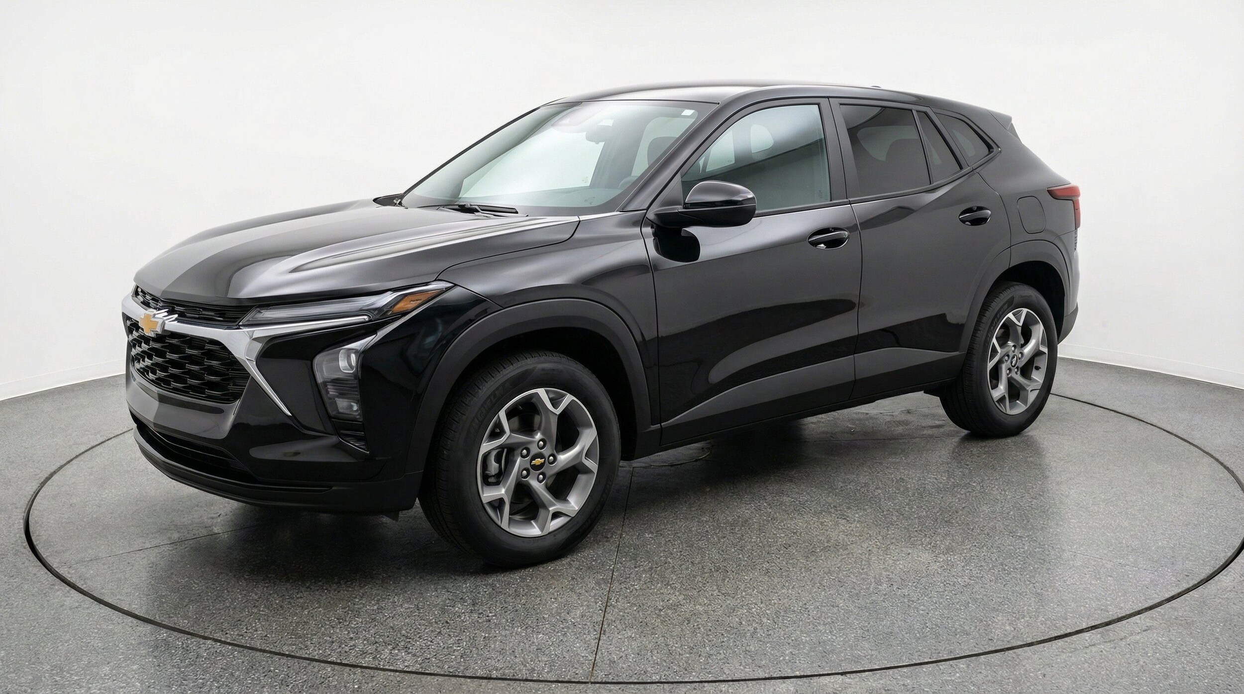 Thumbnail: 2025 Chevrolet Trax - 3