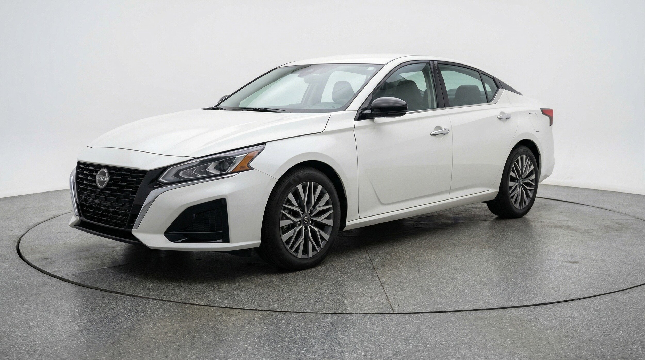 Thumbnail: 2025 Nissan Altima - 3