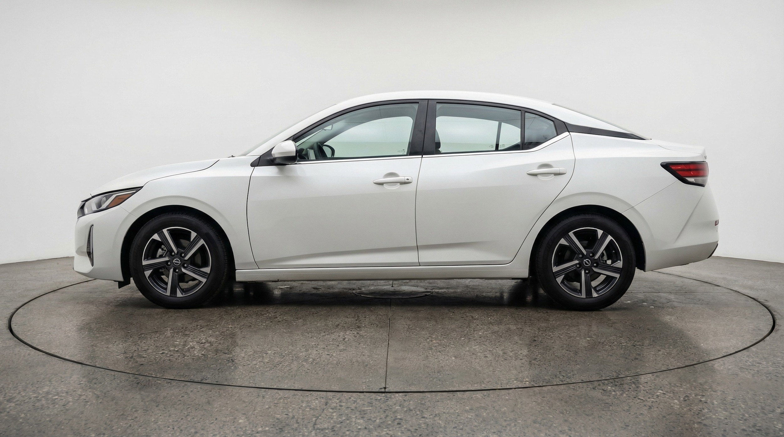 Thumbnail: 2025 Nissan Sentra - 5