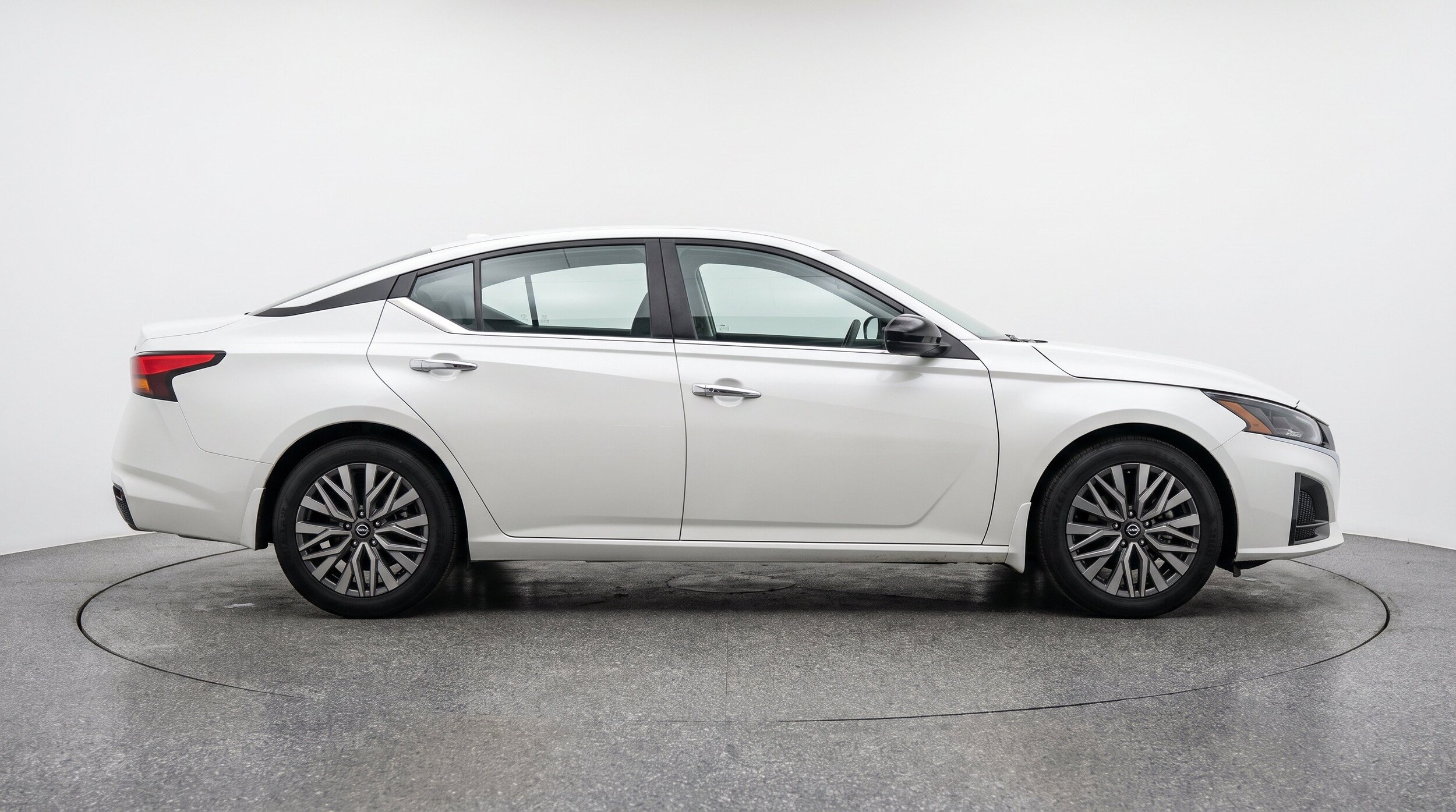 Thumbnail: 2025 Nissan Altima - 10