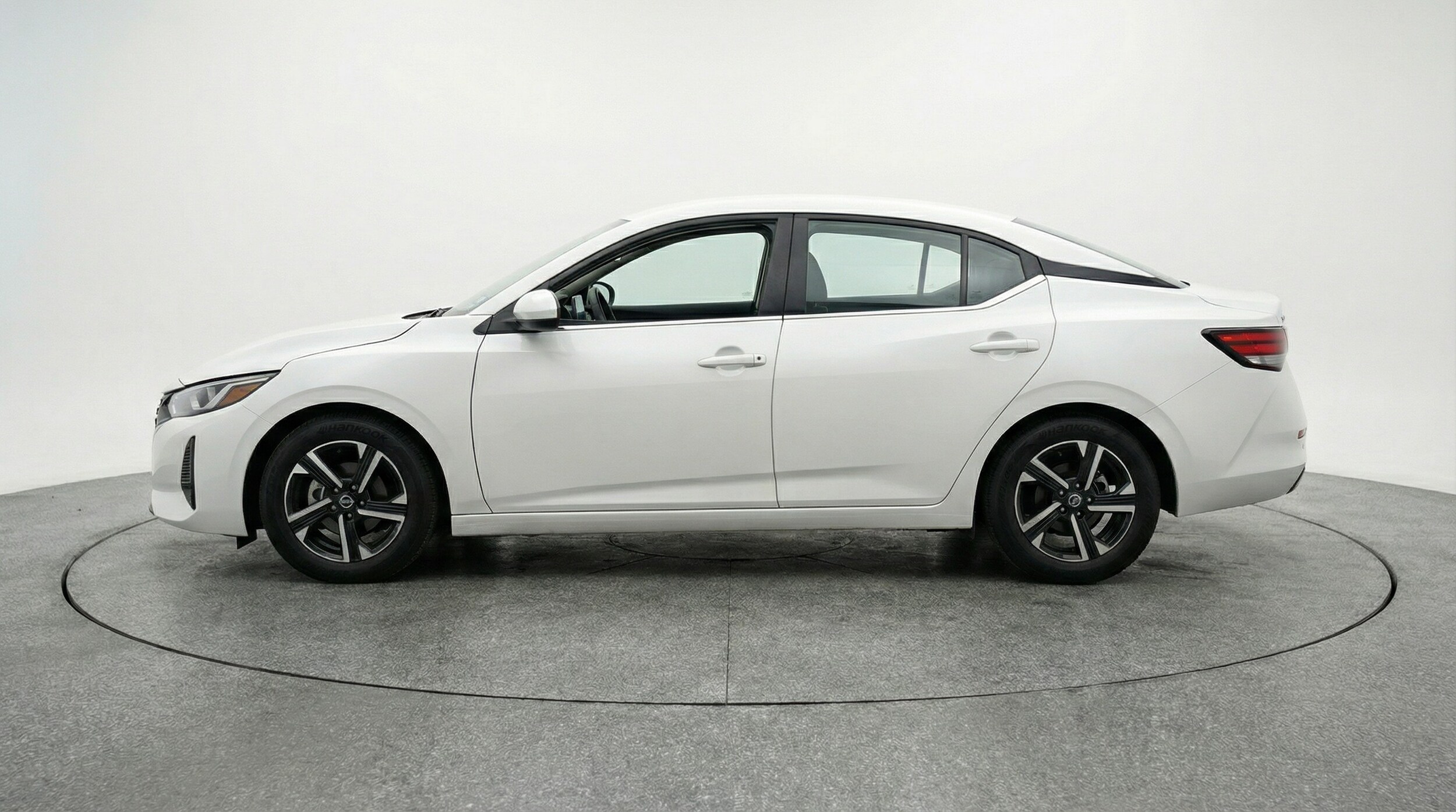 Thumbnail: 2025 Nissan Sentra - 4