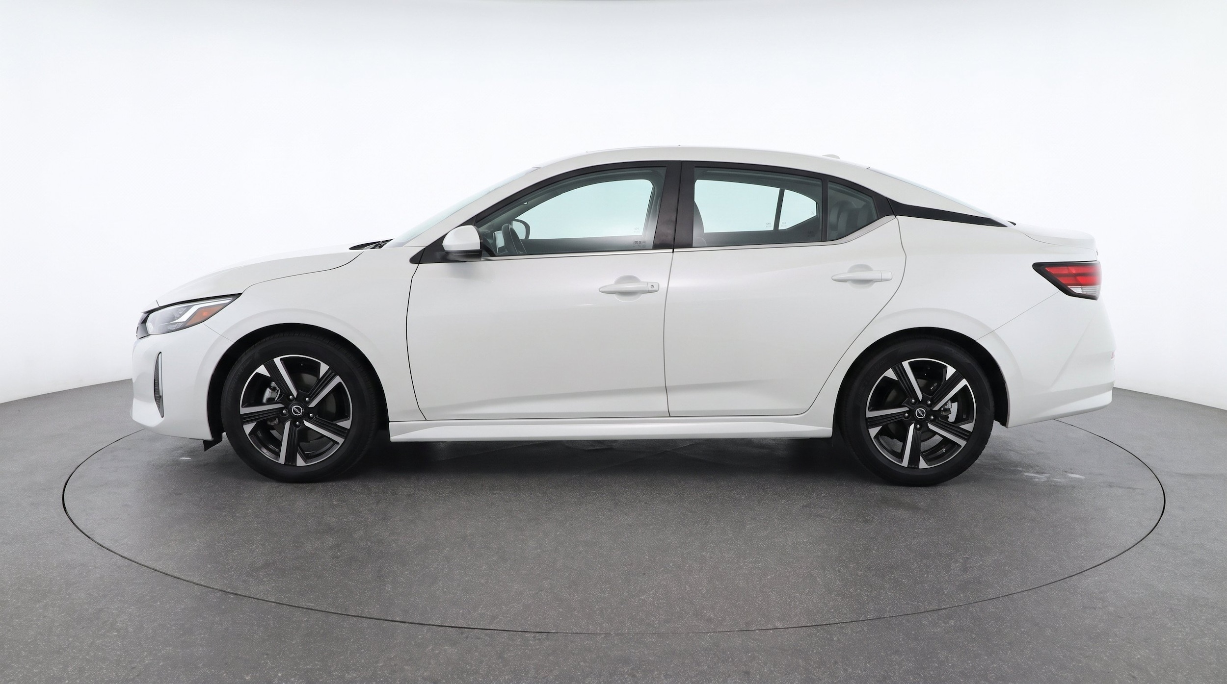Thumbnail: 2025 Nissan Sentra - 5