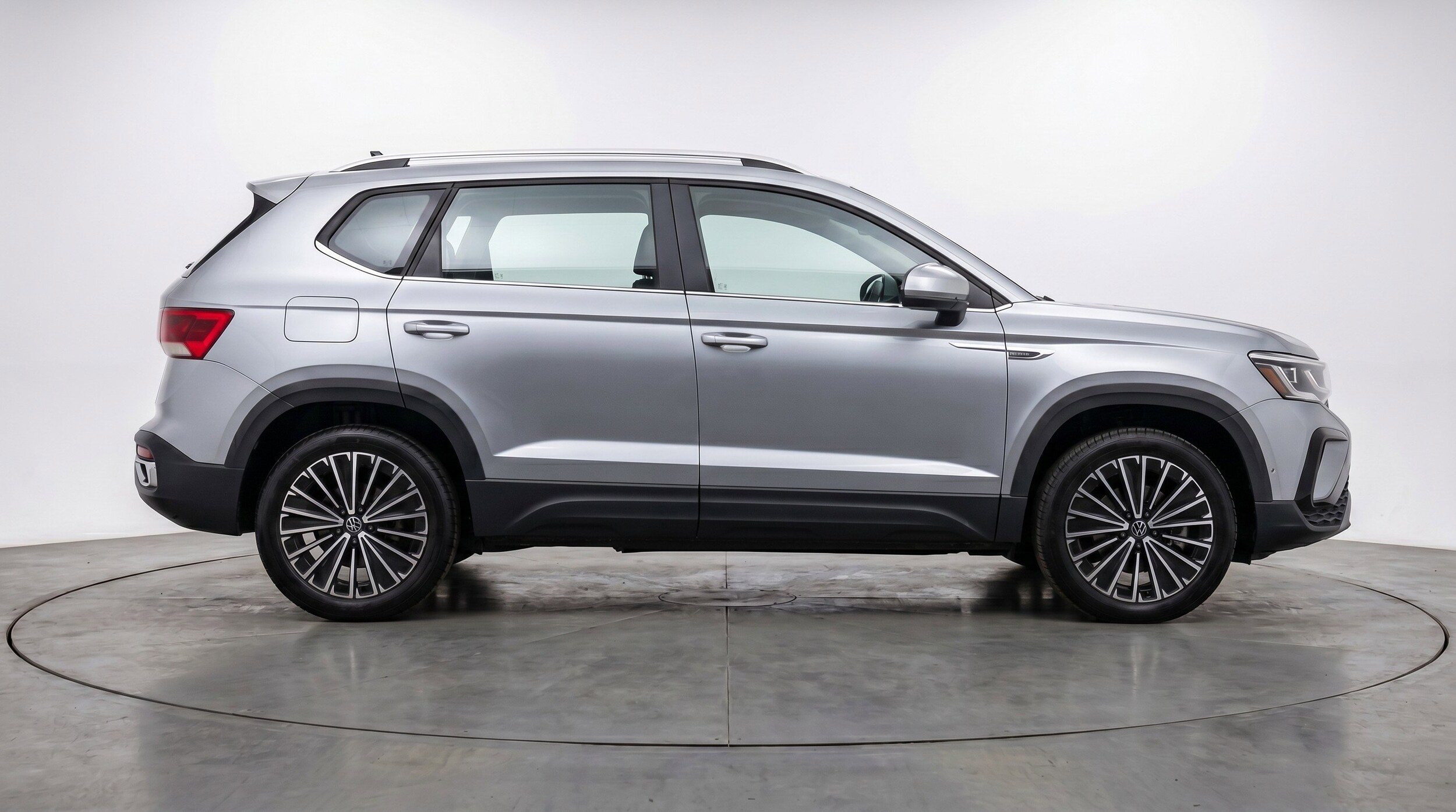 Thumbnail: 2025 Volkswagen Taos - 11