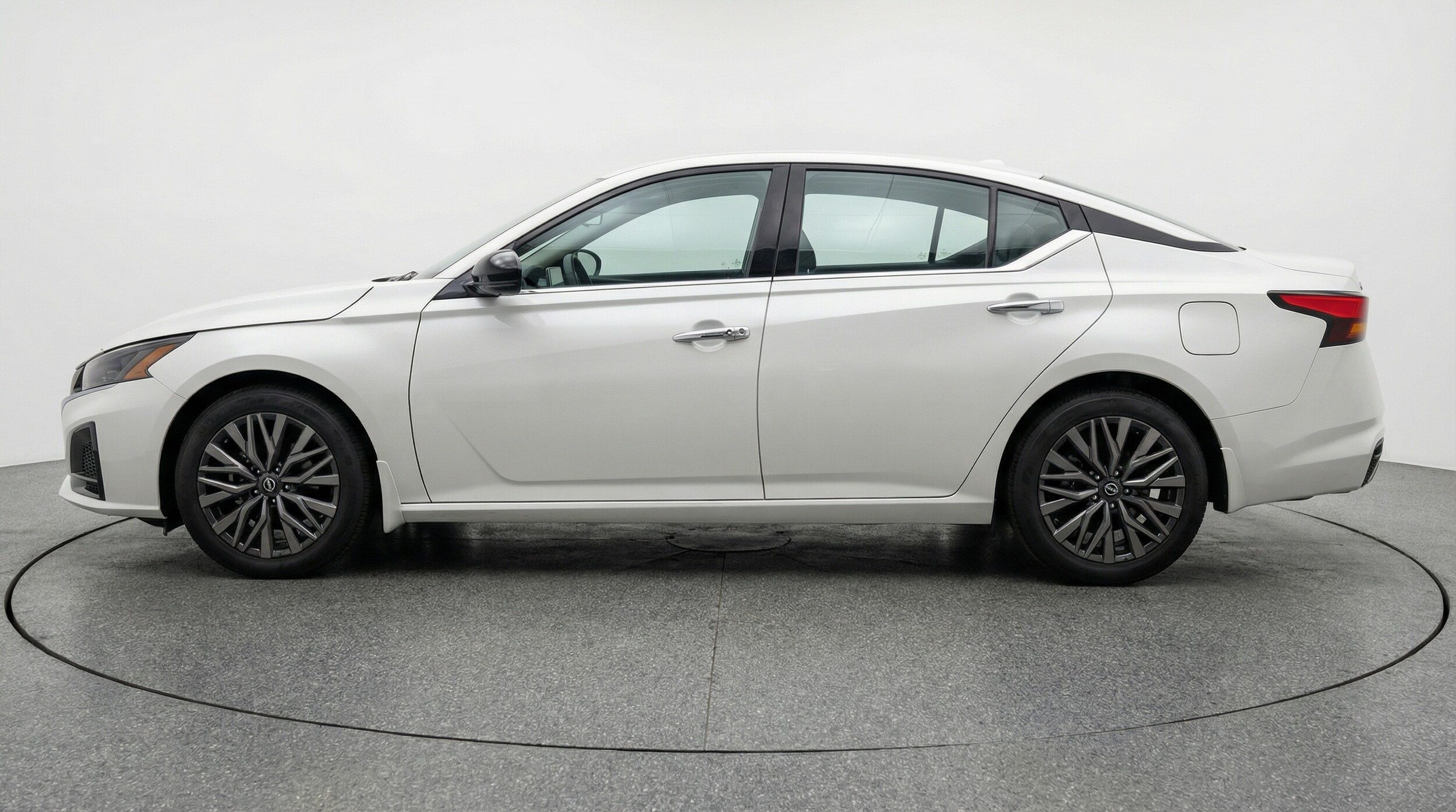 Thumbnail: 2025 Nissan Altima - 4