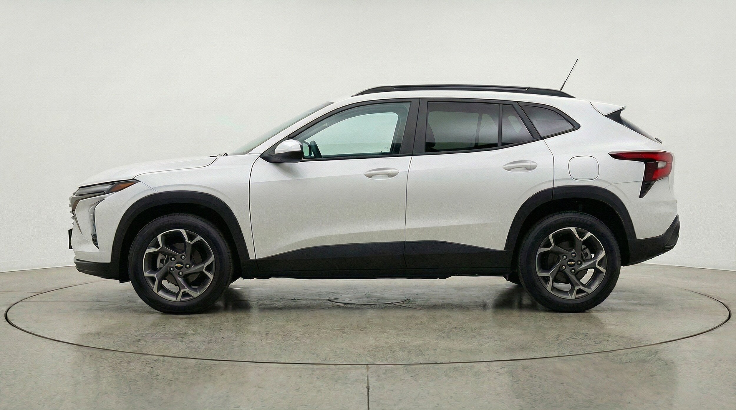 Thumbnail: 2025 Chevrolet Trax - 5