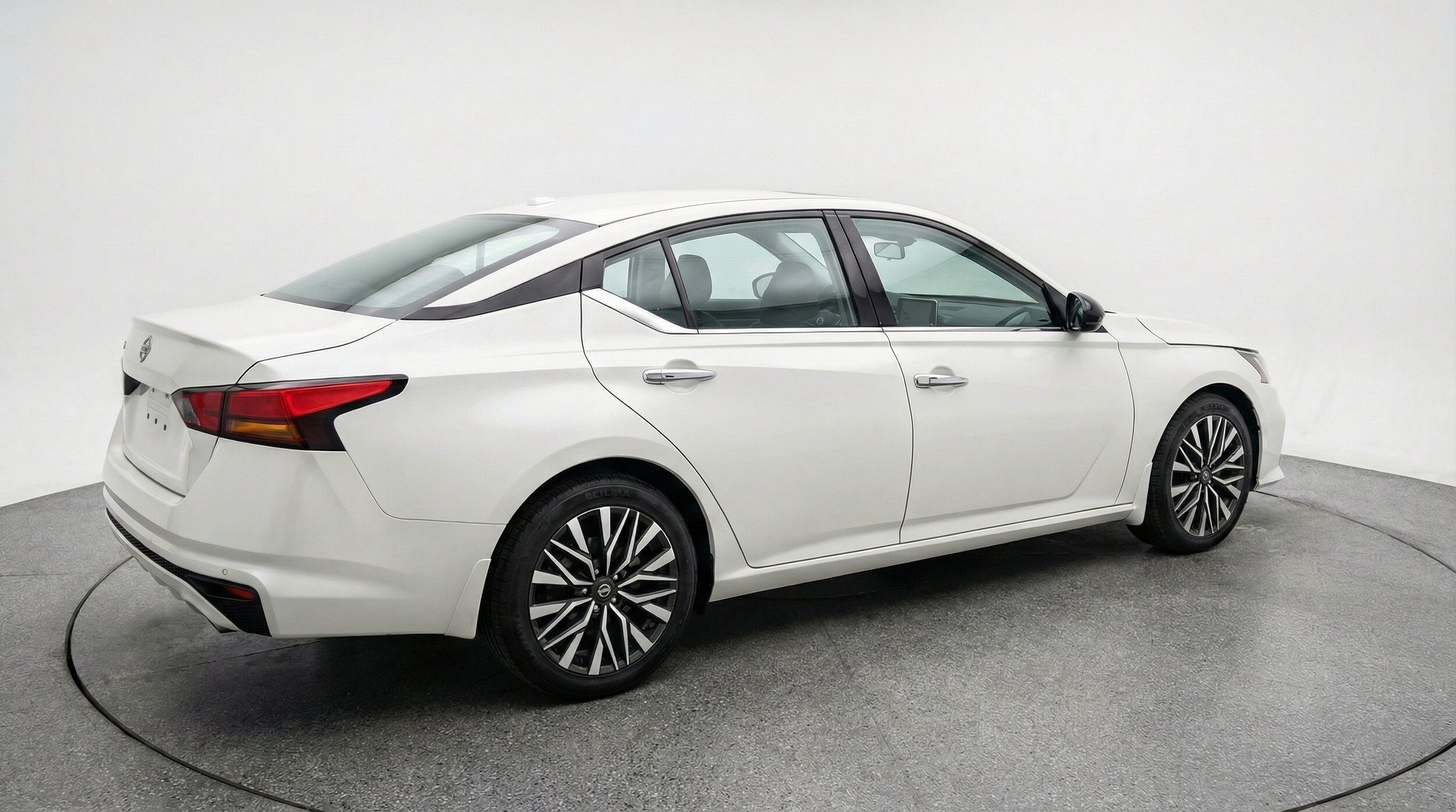 Thumbnail: 2025 Nissan Altima - 9