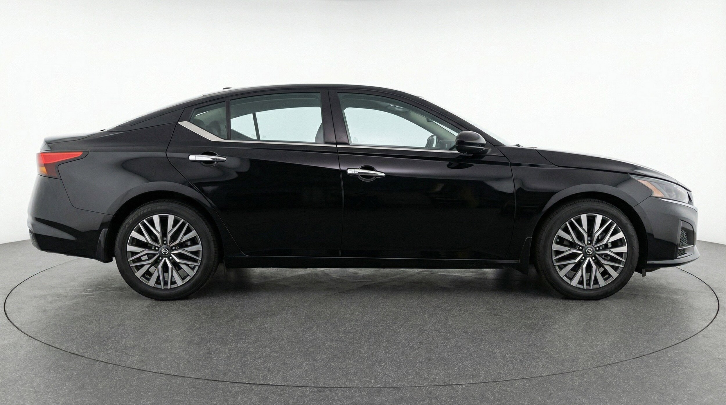 Thumbnail: 2025 Nissan Altima - 11