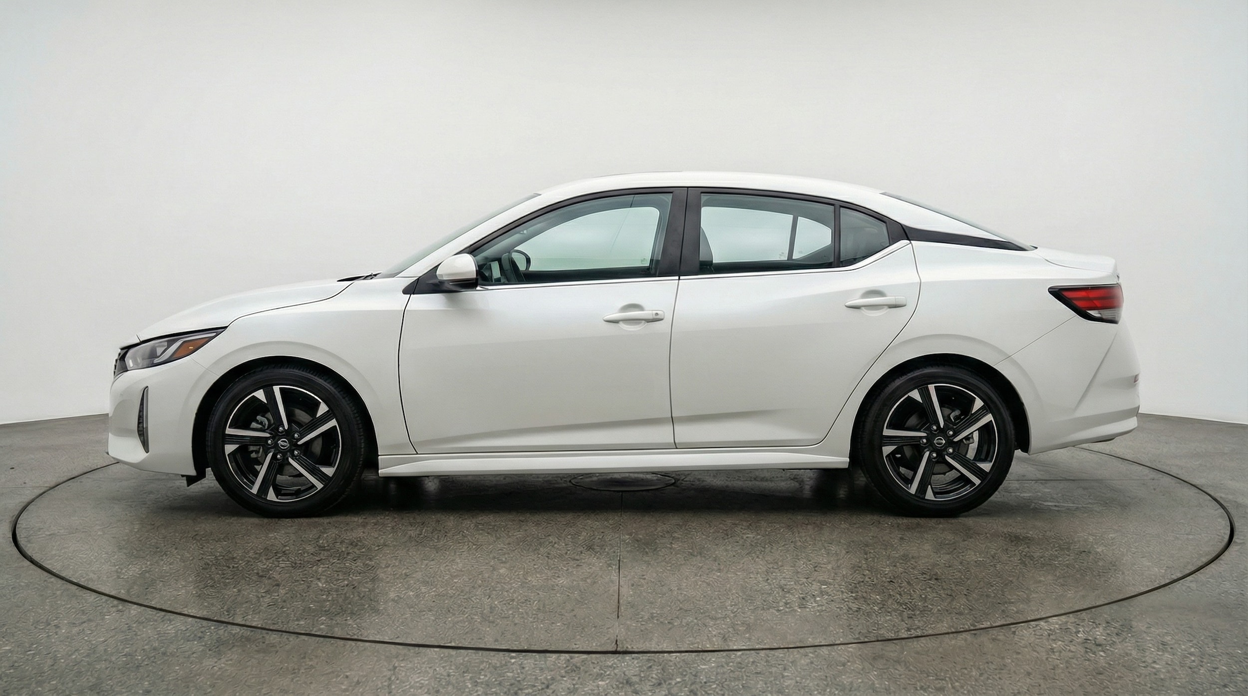 Thumbnail: 2025 Nissan Sentra - 4