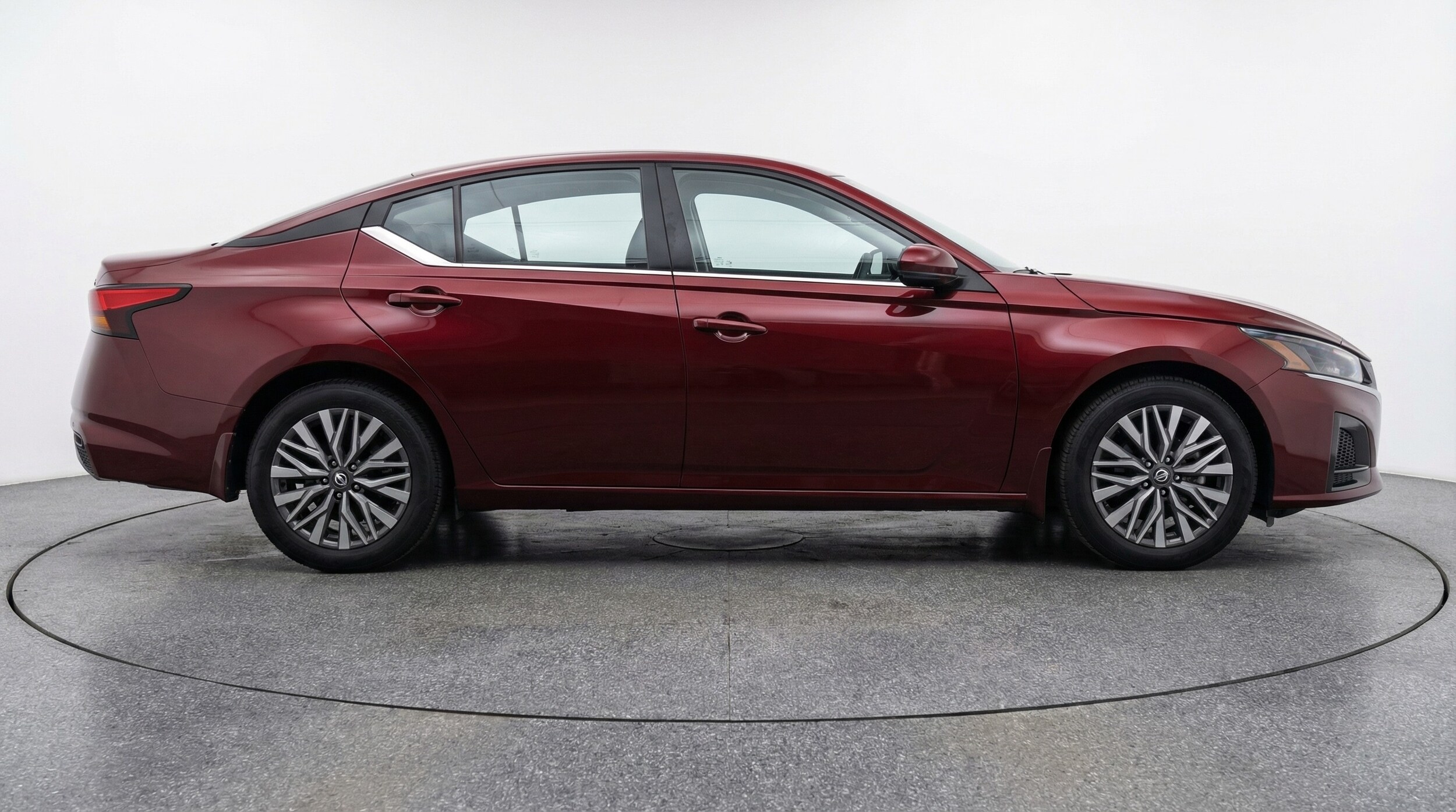 Thumbnail: 2025 Nissan Altima - 8