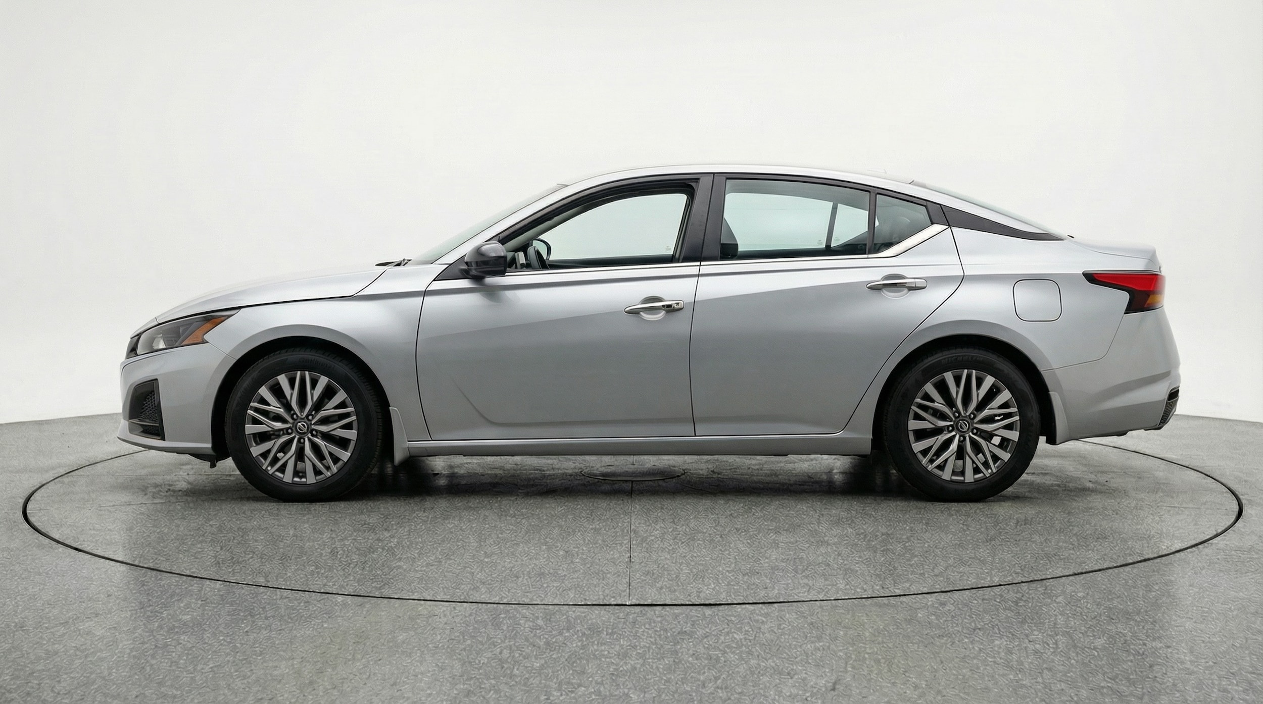 Thumbnail: 2025 Nissan Altima - 4