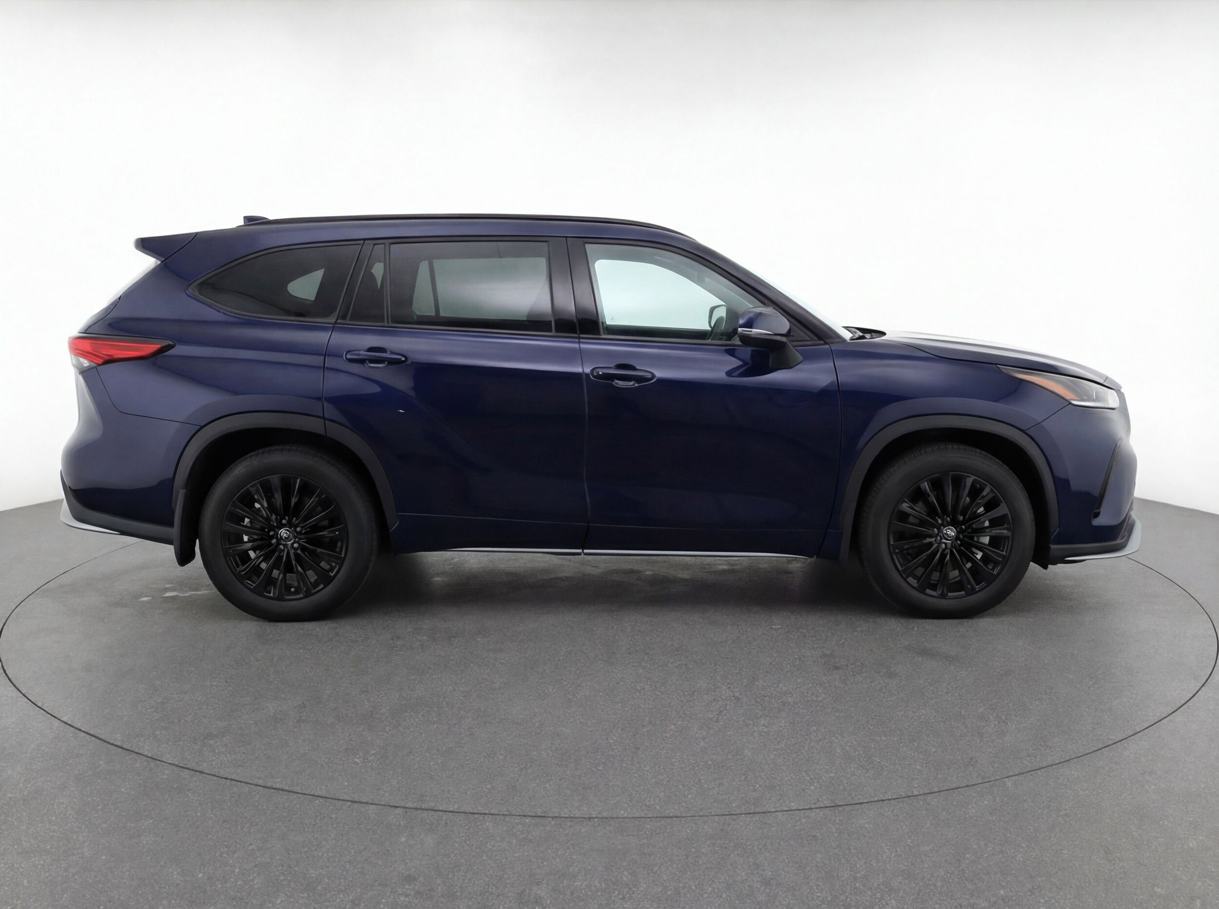 Thumbnail: 2024 Toyota Highlander - 11