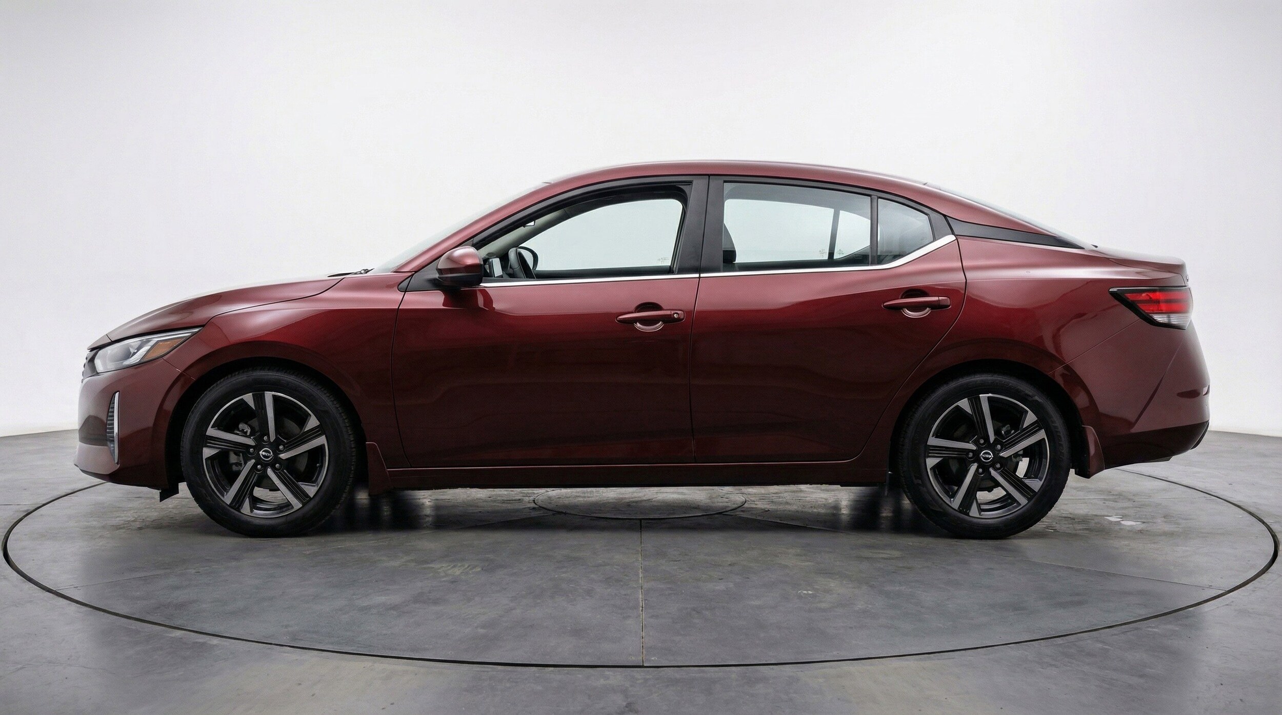 Thumbnail: 2025 Nissan Sentra - 5