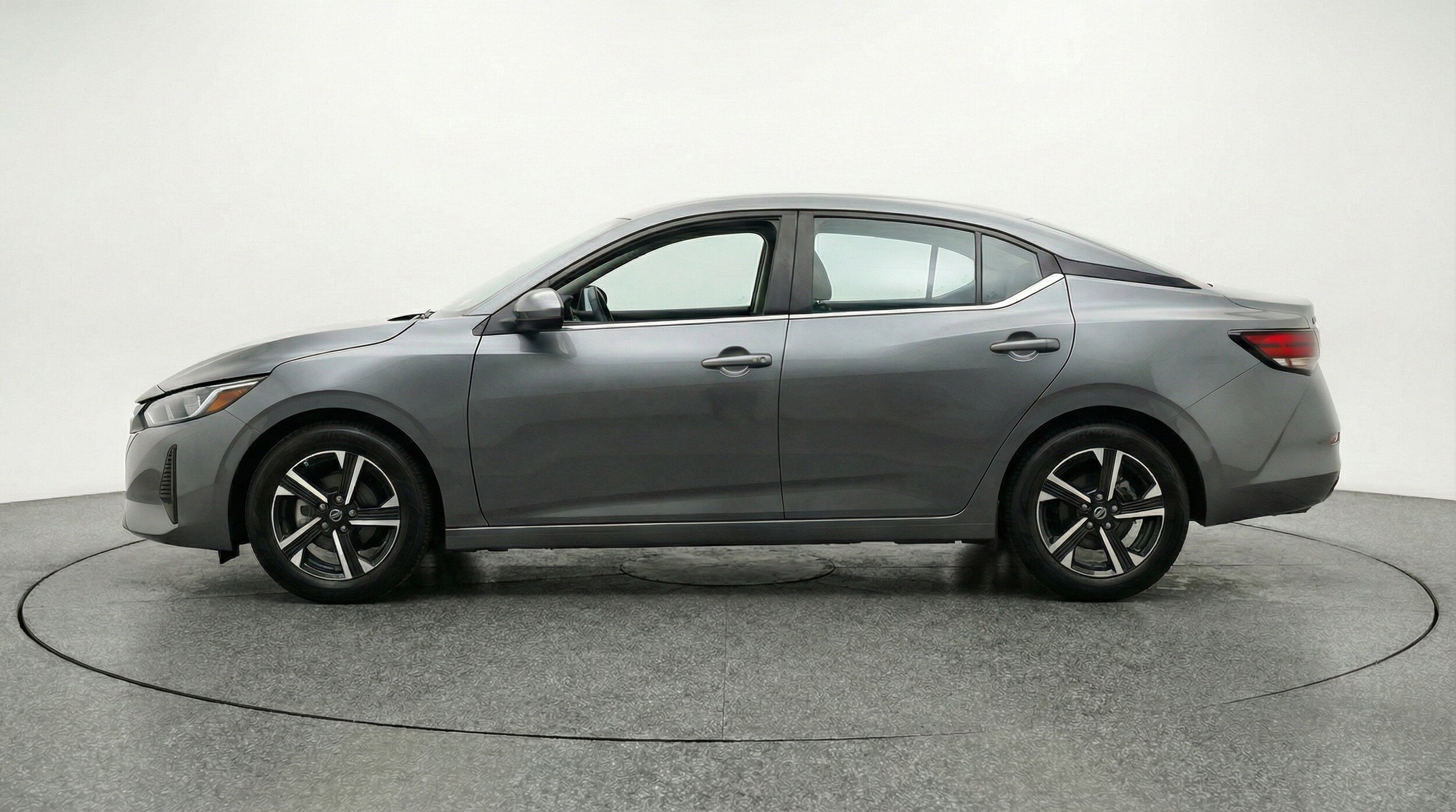 Thumbnail: 2025 Nissan Sentra - 5