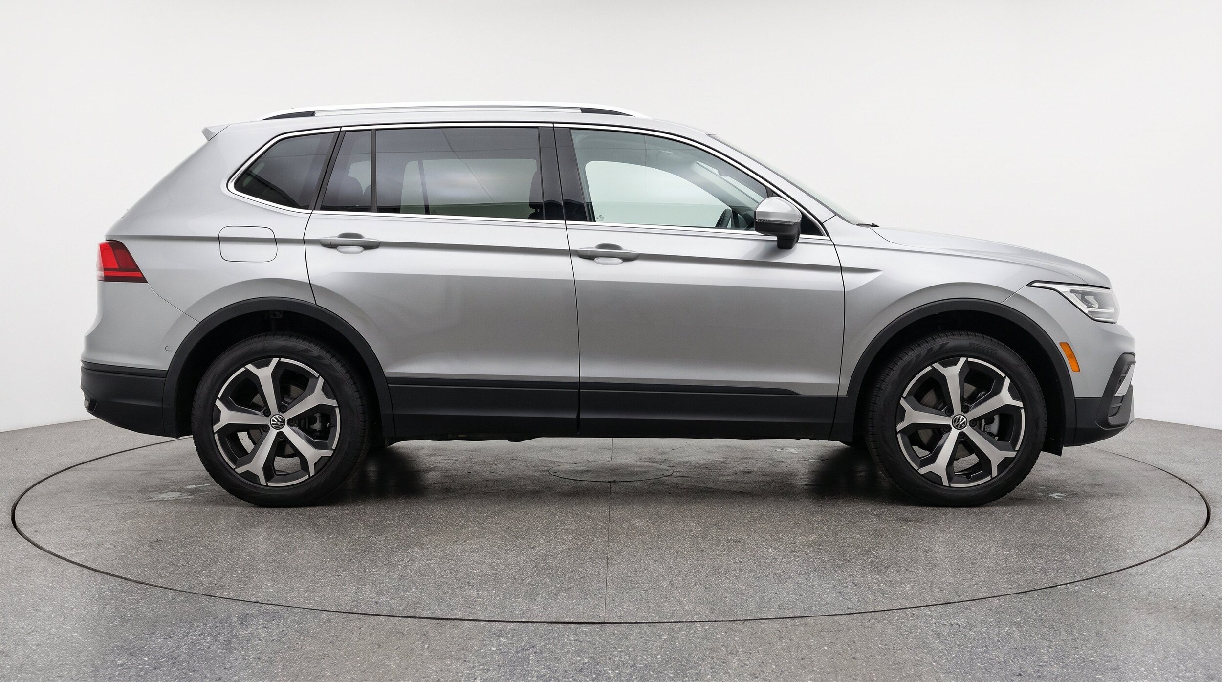 Thumbnail: 2026 Volkswagen Tiguan - 11