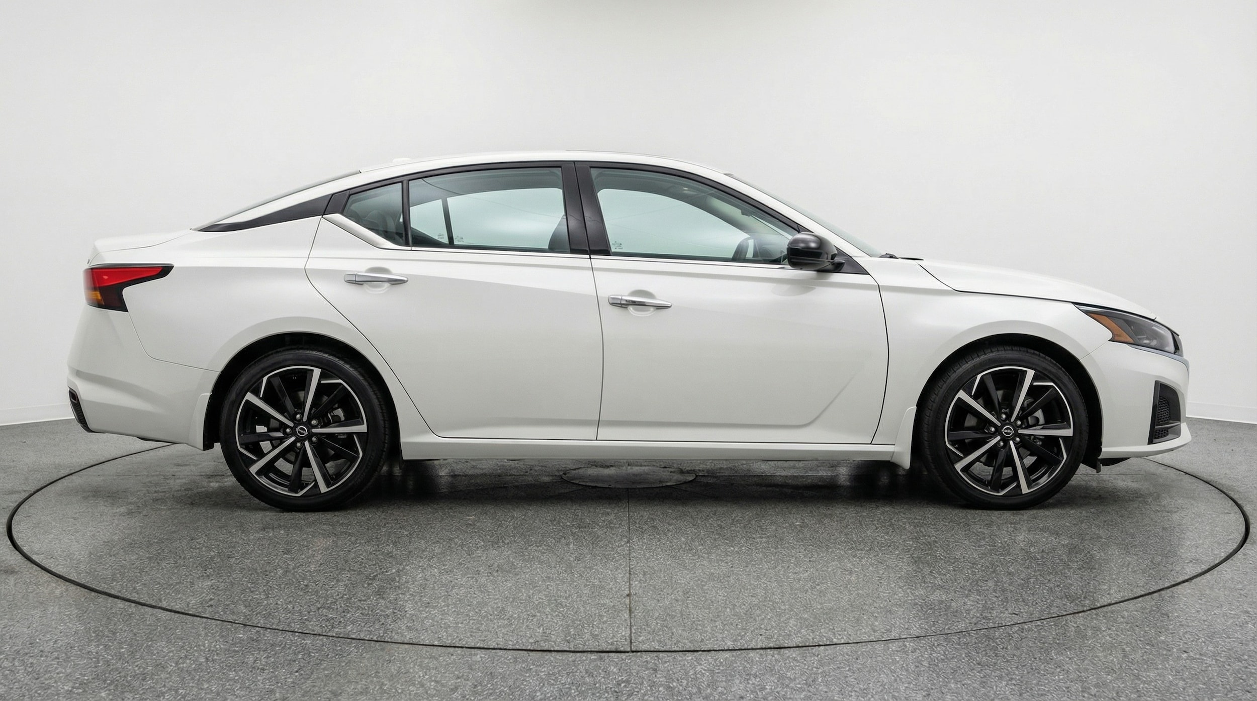 Thumbnail: 2025 Nissan Altima - 8