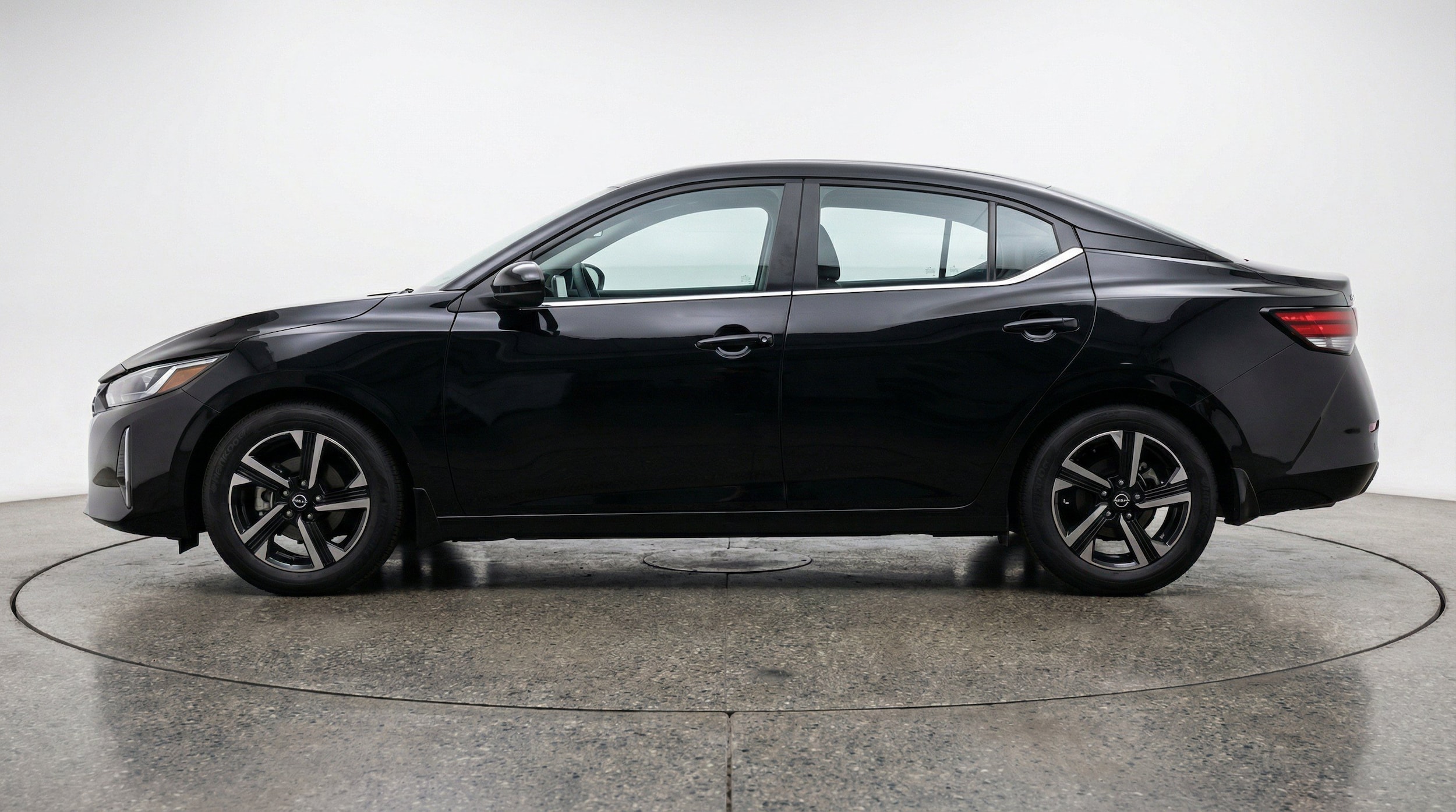 Thumbnail: 2025 Nissan Sentra - 5
