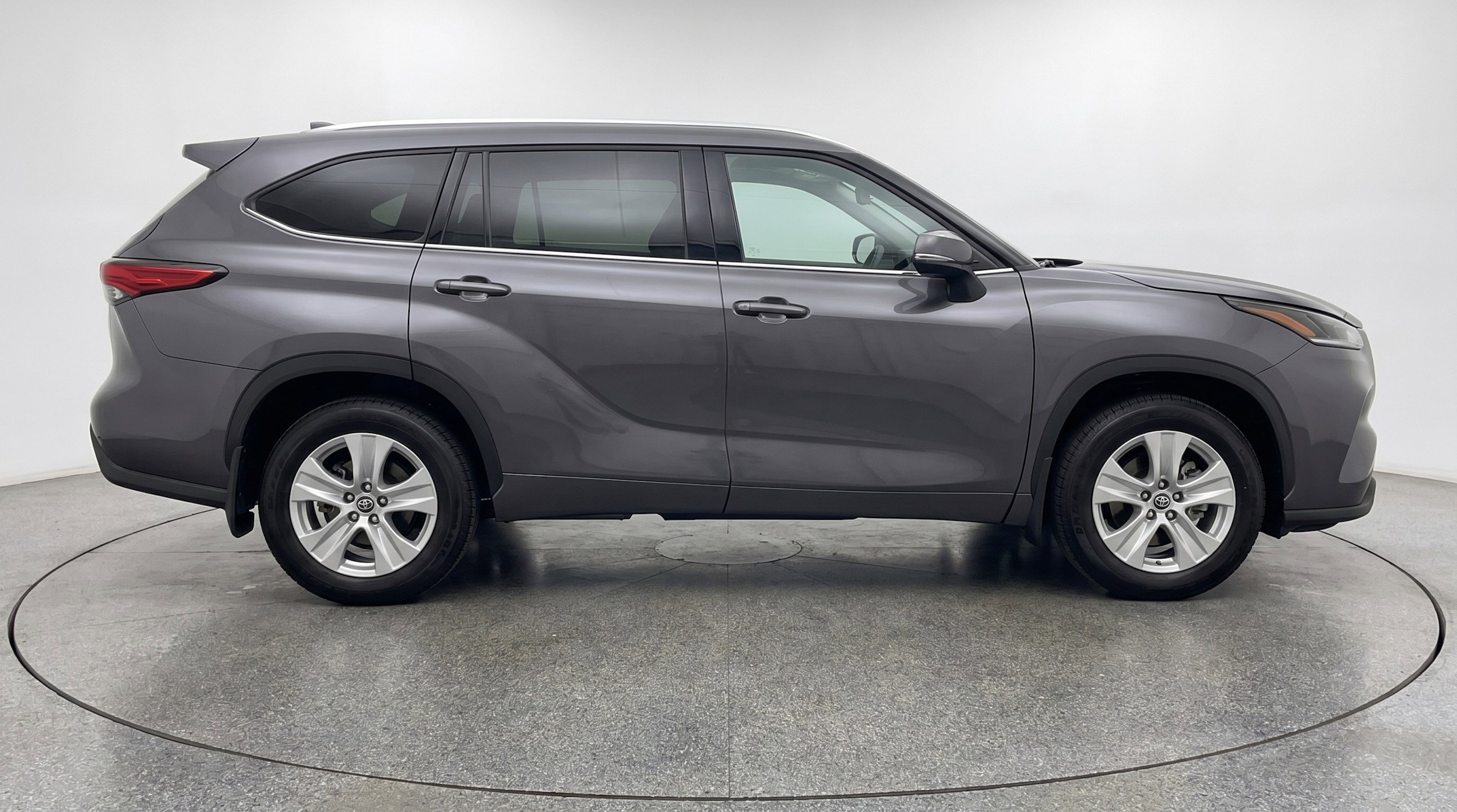 Thumbnail: 2025 Toyota Highlander - 11