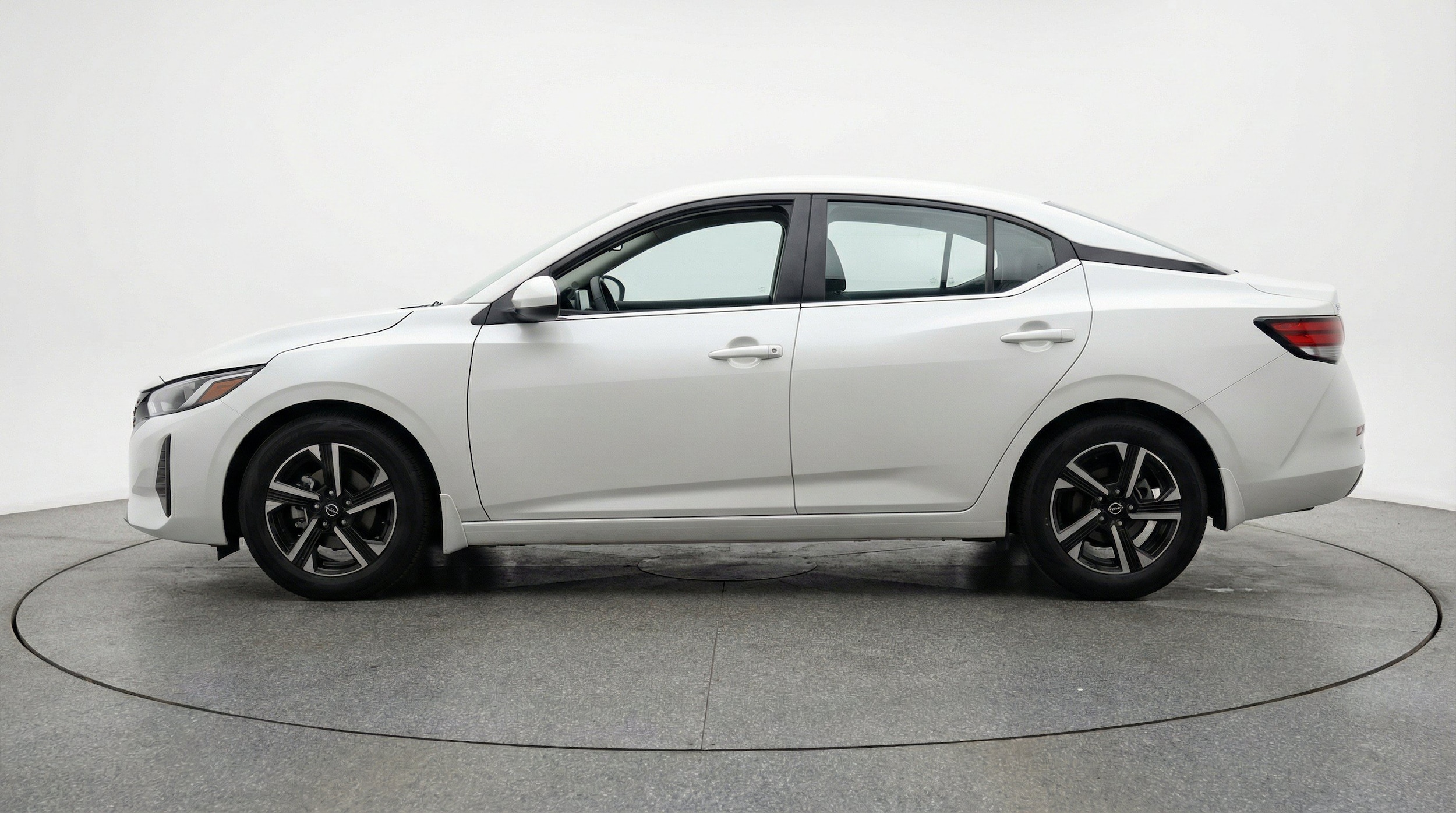 Thumbnail: 2025 Nissan Sentra - 5