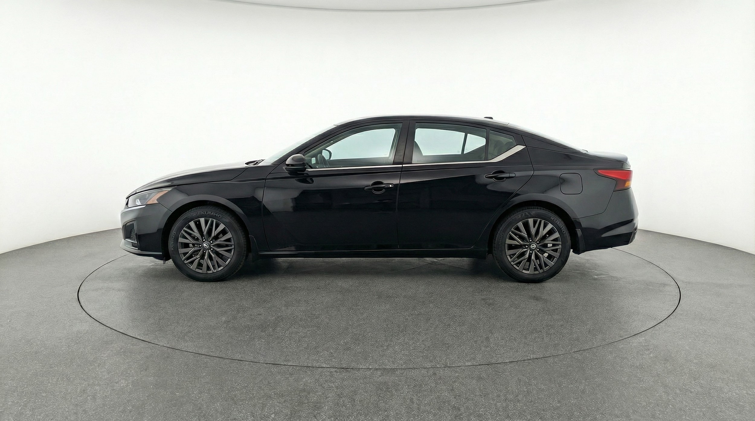 Thumbnail: 2025 Nissan Altima - 4