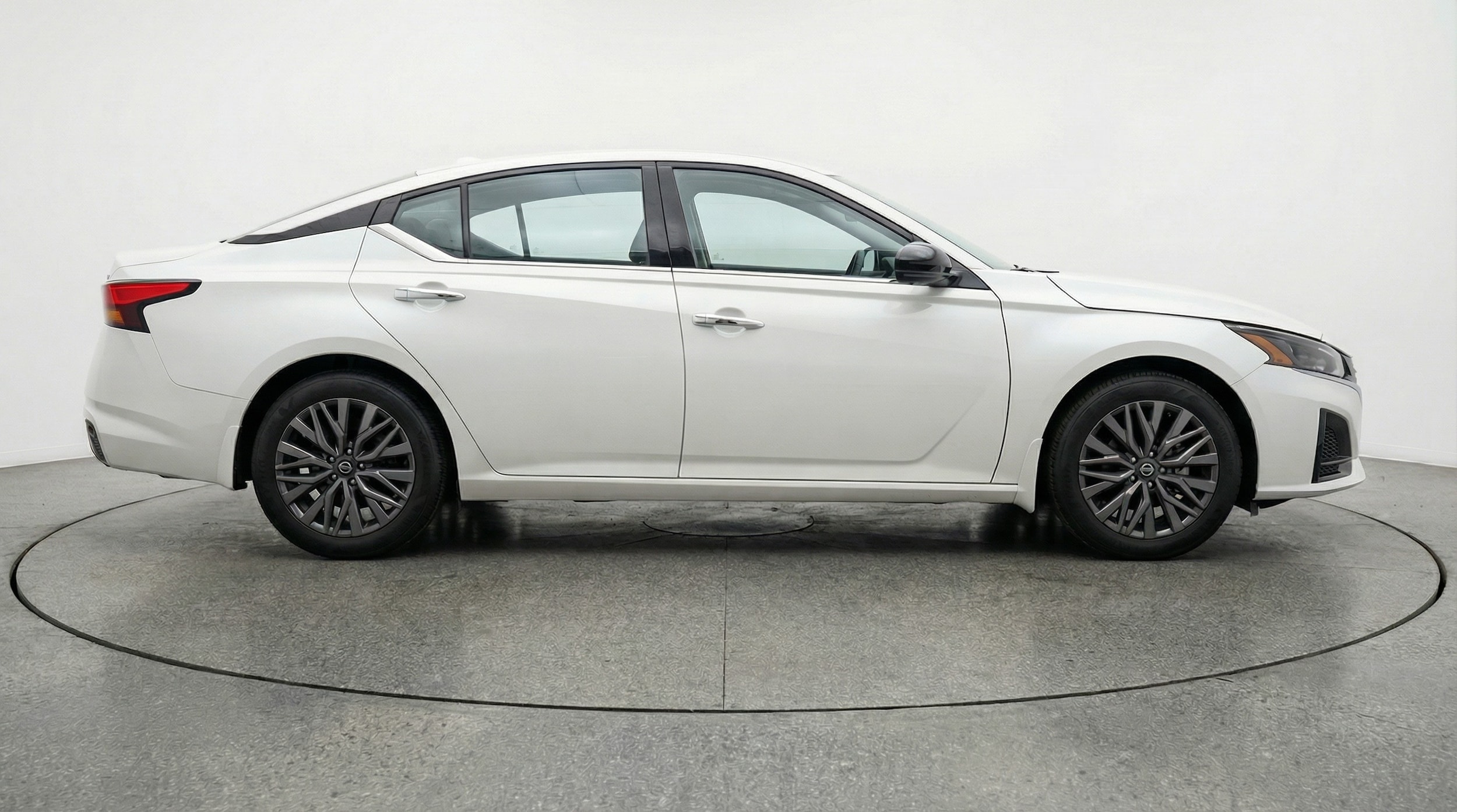 Thumbnail: 2025 Nissan Altima - 8