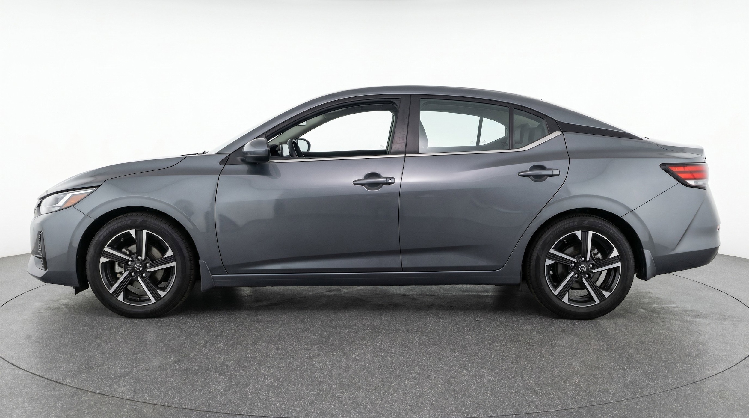 Thumbnail: 2025 Nissan Sentra - 5