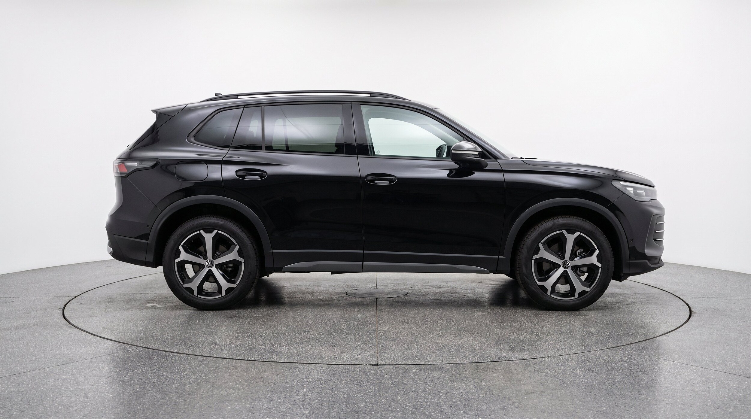 Thumbnail: 2026 Volkswagen Tiguan - 11