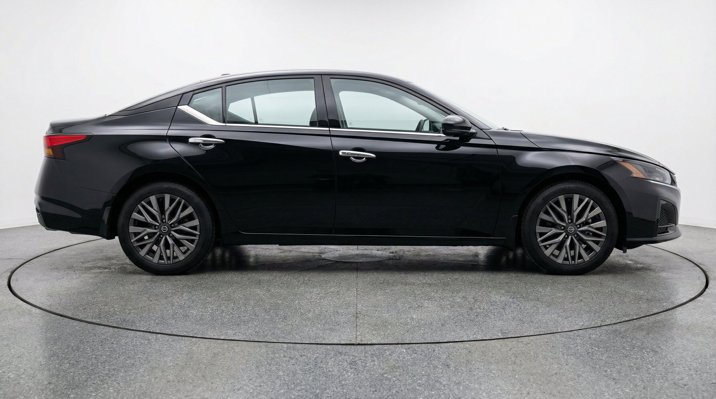 Thumbnail: 2025 Nissan Altima - 10