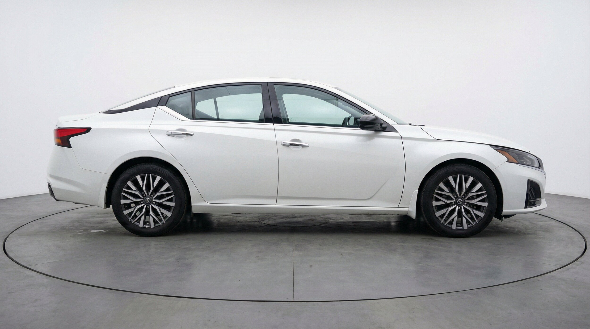 Thumbnail: 2025 Nissan Altima - 11