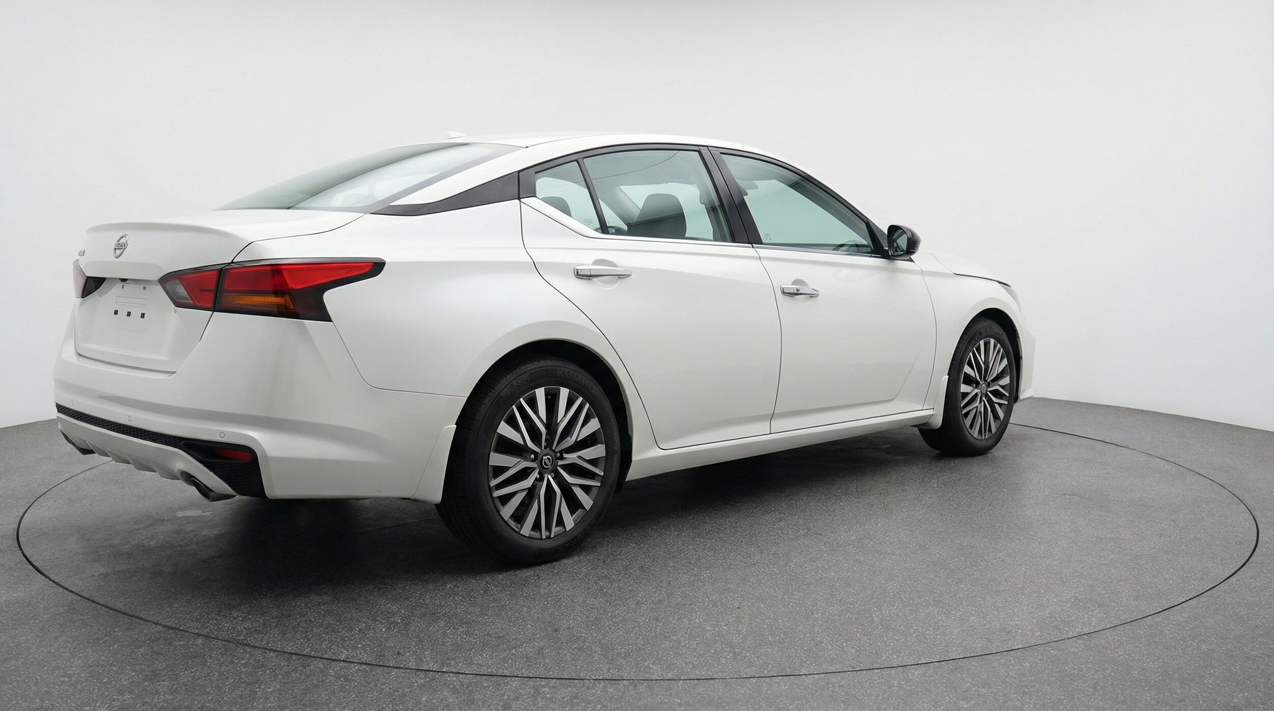 Thumbnail: 2025 Nissan Altima - 9