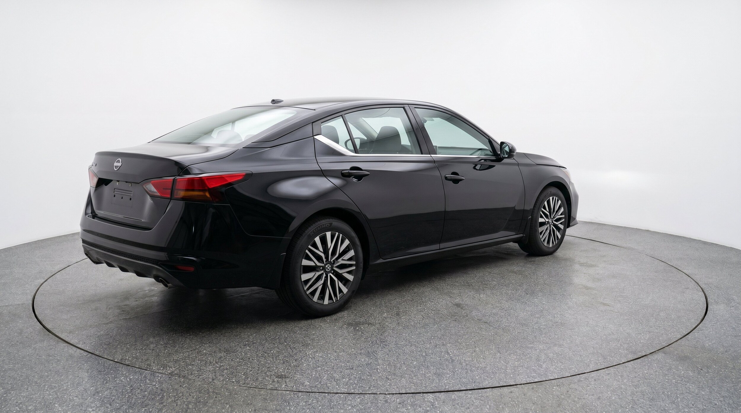 Thumbnail: 2025 Nissan Altima - 9